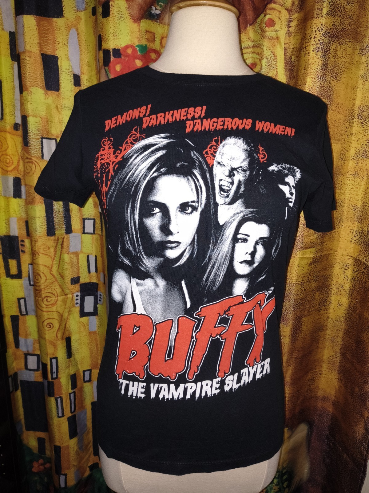 Sarah Michelle Gellar Tees Buffy the Vampire Slayer L + Cruel Intentions M NWT gallery