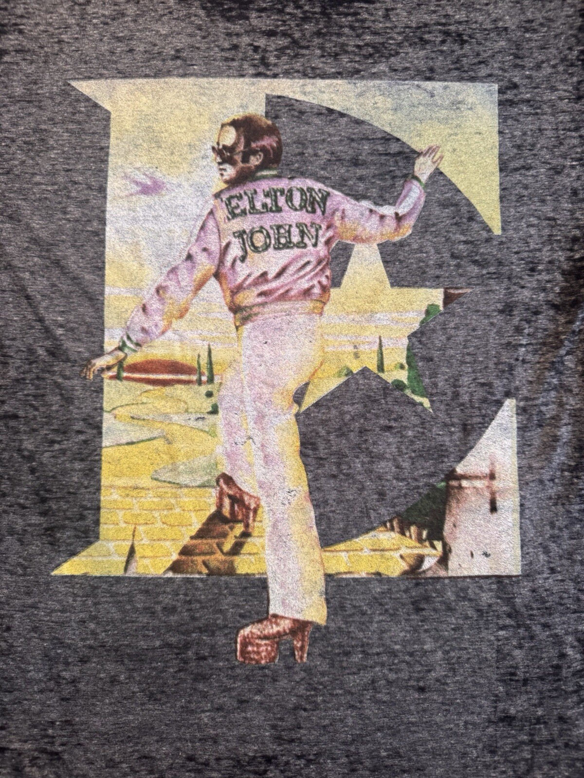 2019 Elton John T-shirt Sz M Dark Gray Farewell Yellow Brick Road Tour Music gallery