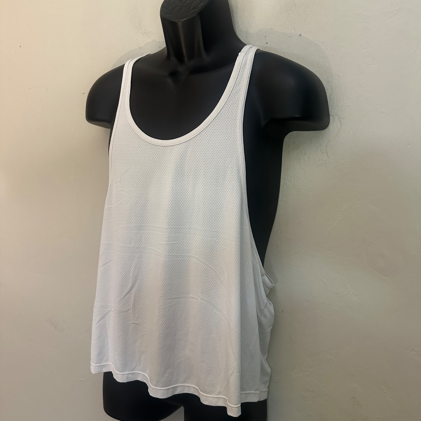Tulio Mesh Stringer Tank Top XL Gently worn 100% polyamide pinpoint mesh gallery