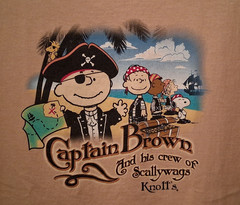 RARE!! Peanuts Knott’s Pirate Captain Brown, Snoopy, and more crew 2XL shirt