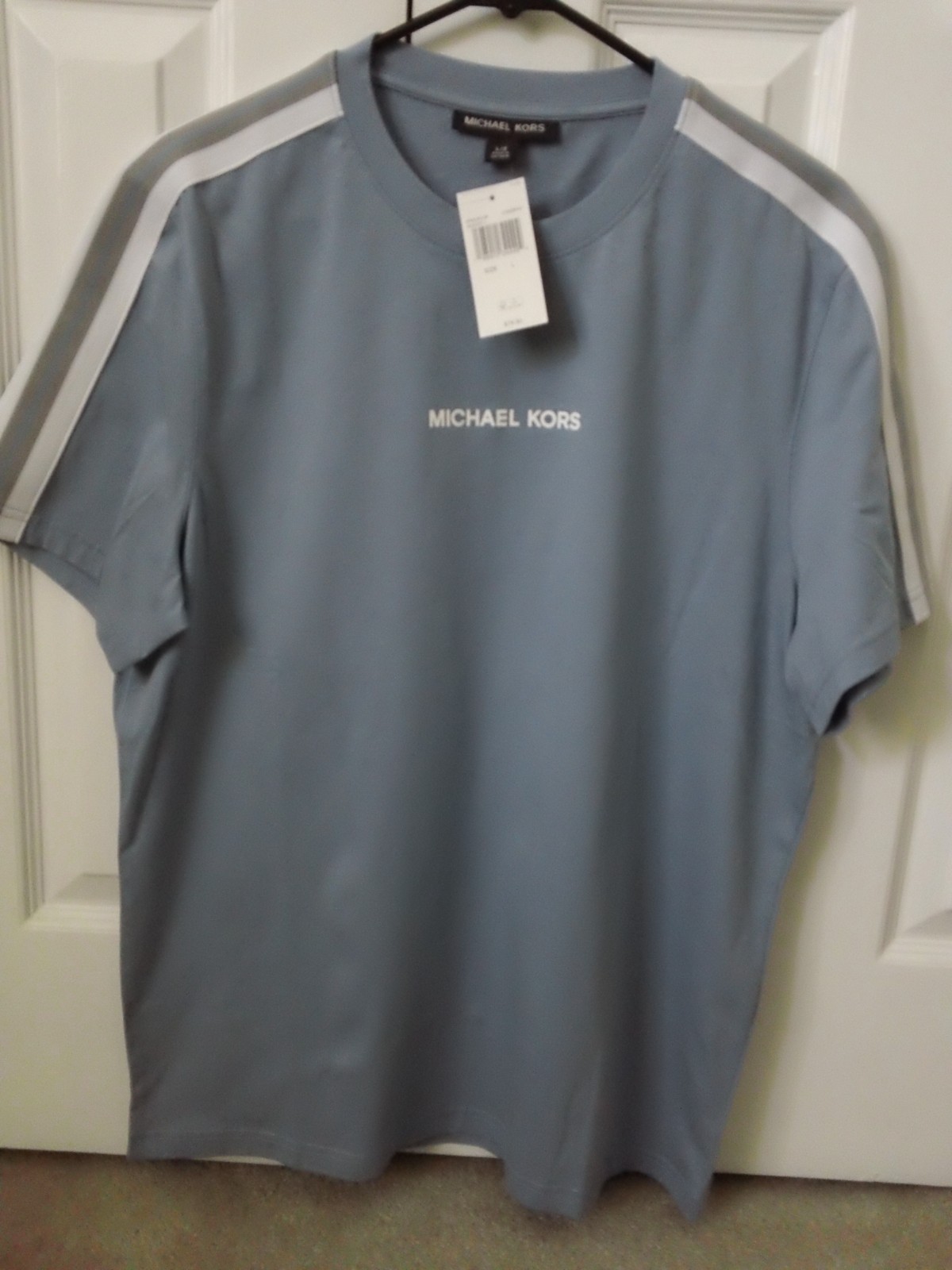 NWT Men's Size Large Michael Kors Chambray Color T-Shirt gallery