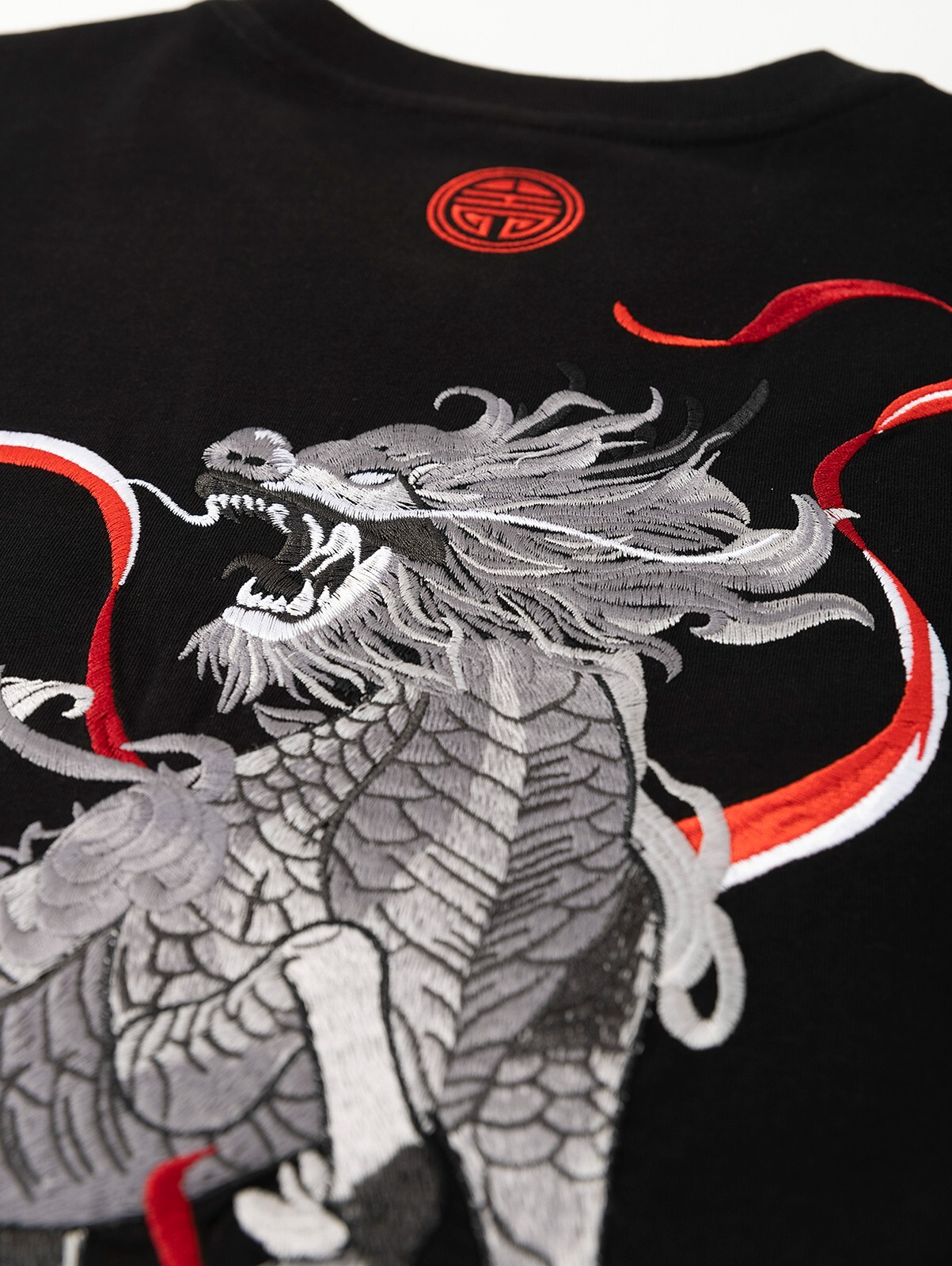 Niepce Men’s Raging Kirin Embroidery Graphic Tee Japanese Streetwear T-Shirt gallery