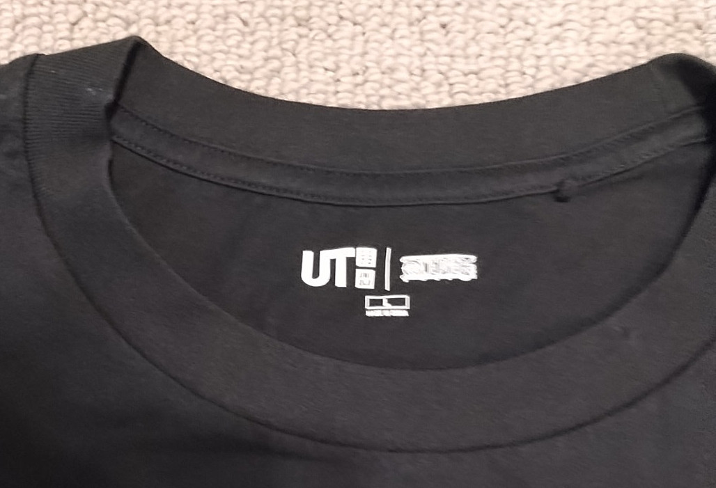 Uniqlo UT One Piece T Shirt Men's L Black Graphic Anime Monkey D Luffy Red Hawk gallery
