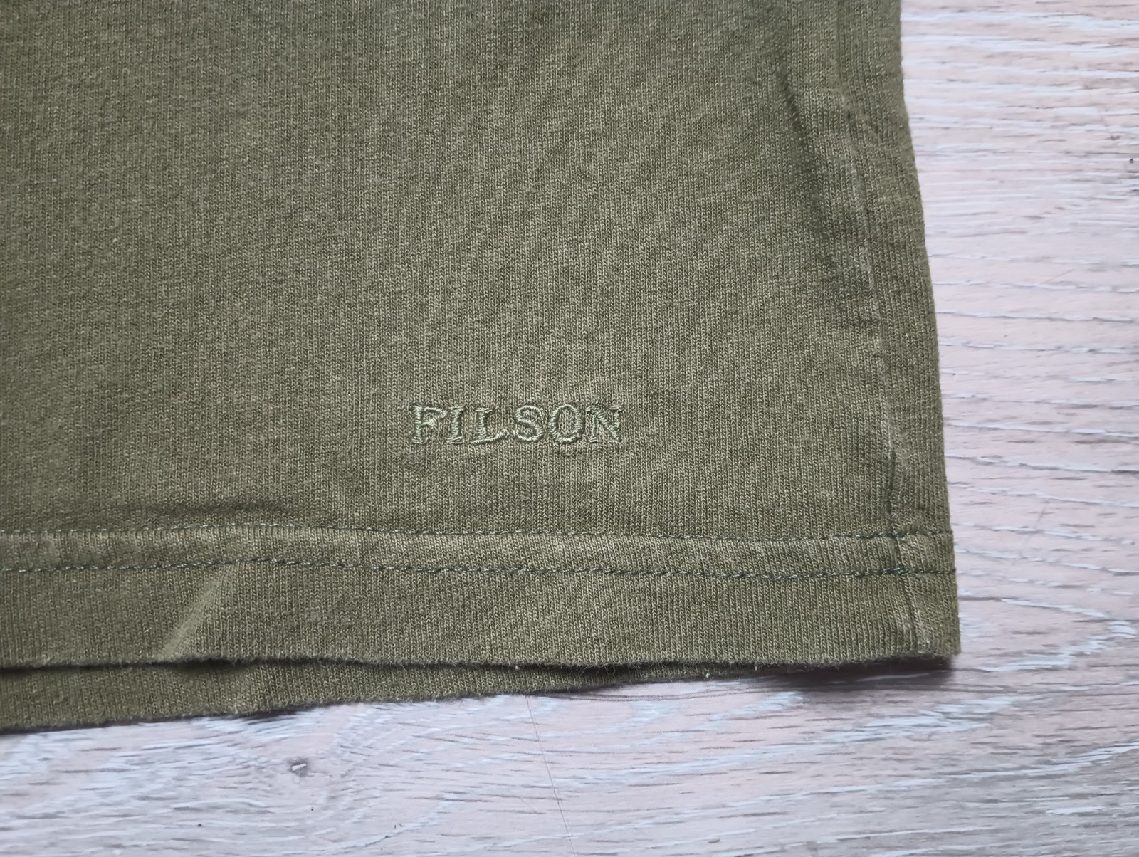 Filson Solid Pocket Tee T-Shirt Olive Men’s Size Small Made In USA outdoors EUC gallery