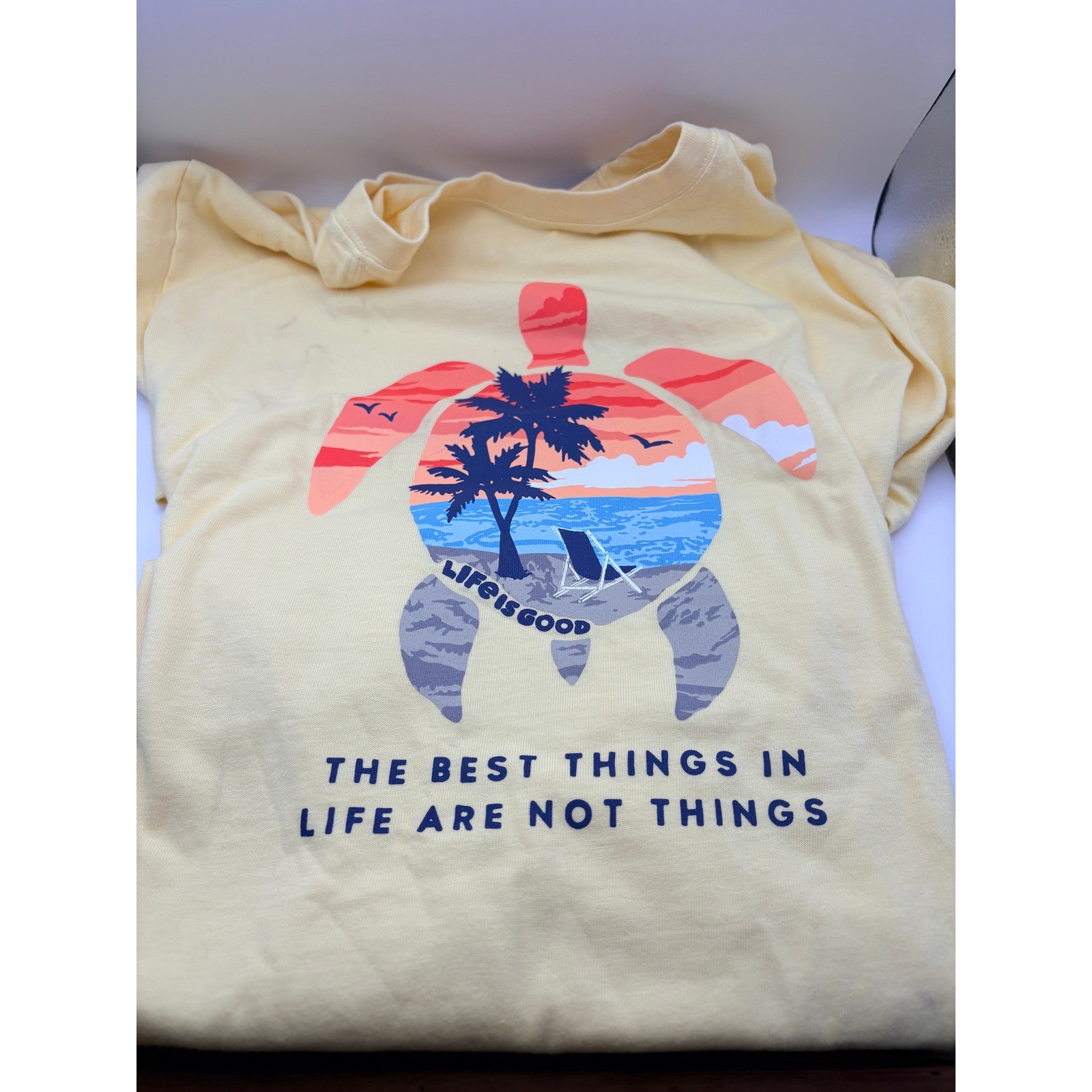 Life is Good Mens Crusher Tee Yellow Sea Turtle Sunset Graphic Shirt Size Medium