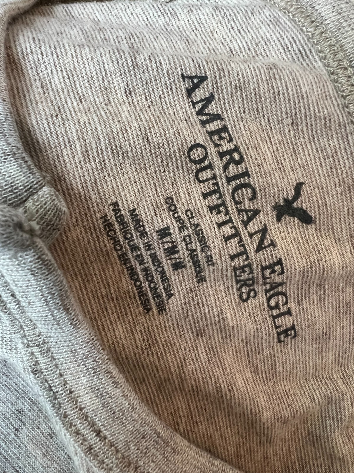 American Eagle Shirt Medium Classic Fit Mens Short sleeve henley Y2K Preppy 80s gallery