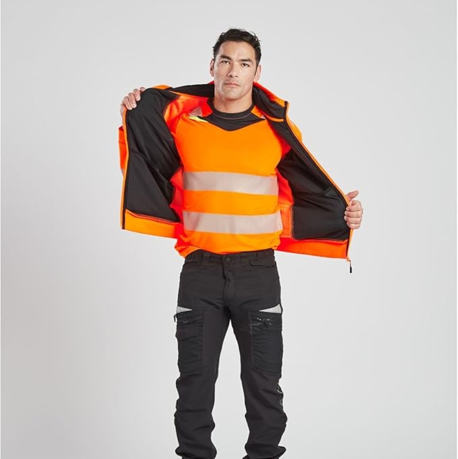 Portwest DX413 - DX4 Hi-Vis T-Shirt S/S Wicking Cooling Drying Capabilities gallery