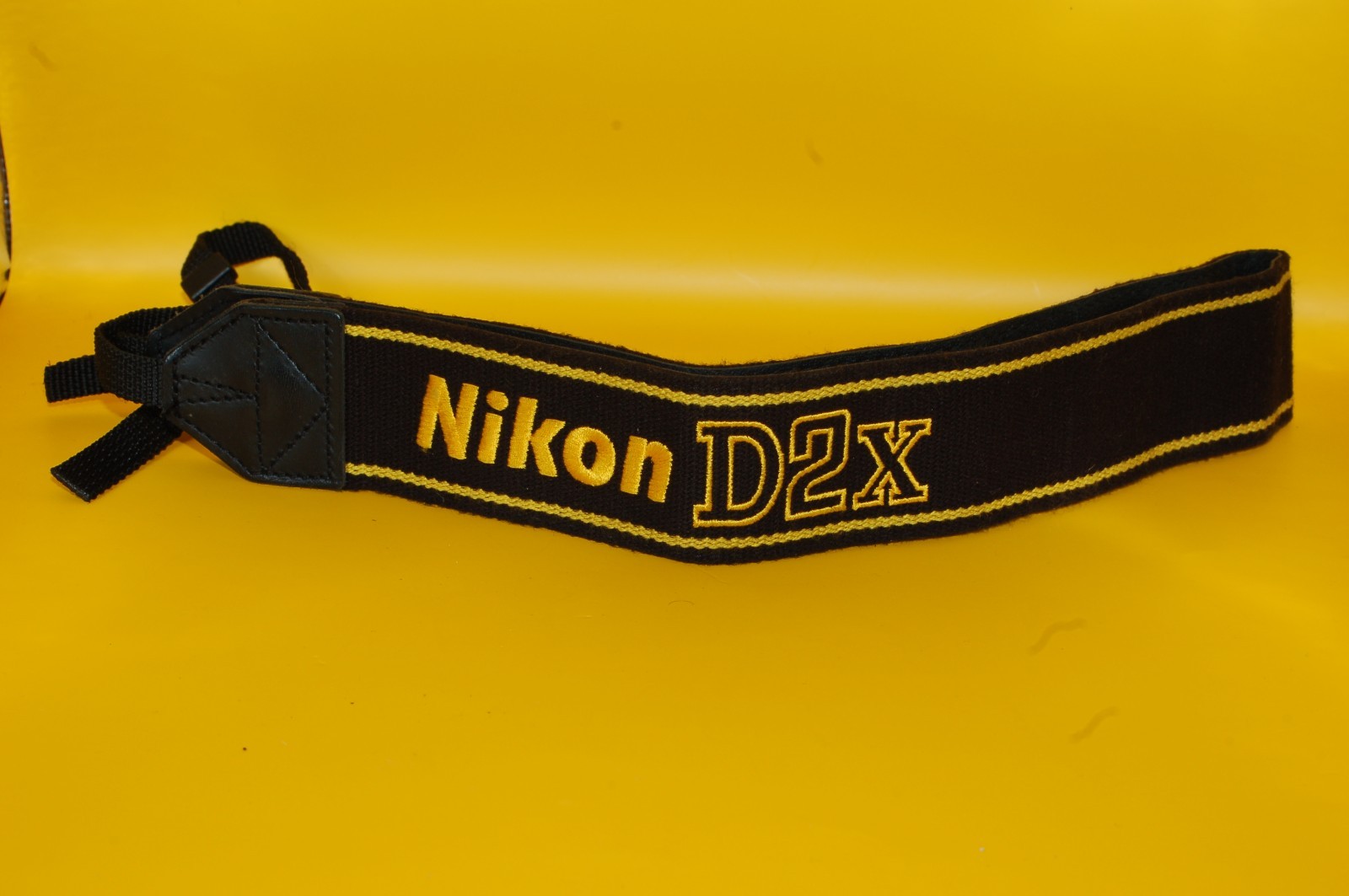 Near Mint Orignal Nikon D2X Genuine DSLR Camera Neck Strap