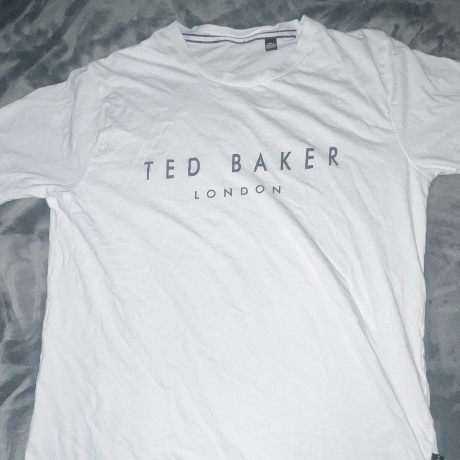 Ted Baker Men’s M White Cotton Logo Crew Neck Short Sleeve T-Shirt gallery