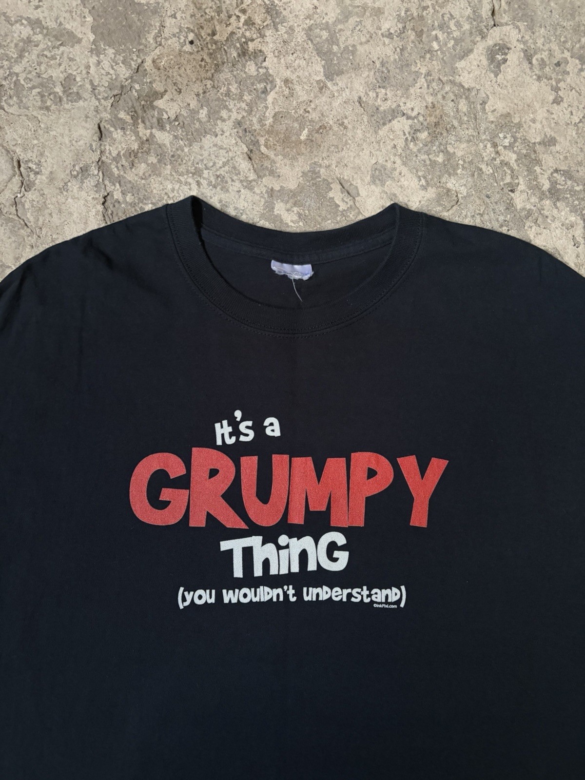 2000s GILDAN “Its a Grumpy thing” T-shirt. SIZE L-XL gallery