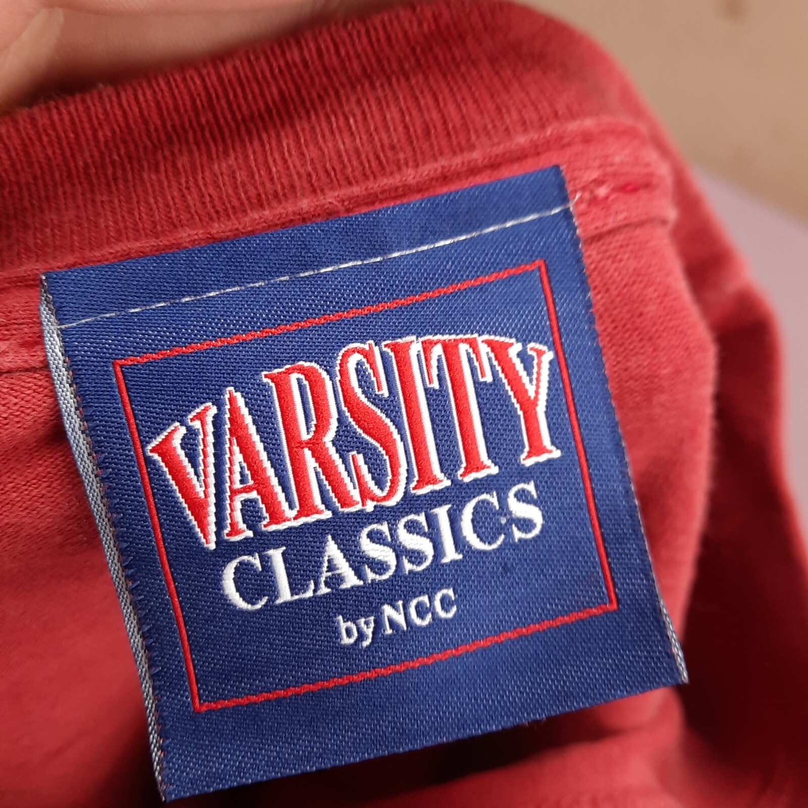 Vintage Minnesota Fish Bass Nature Shirt Men XL Red Crew Neck Varsity Classic gallery