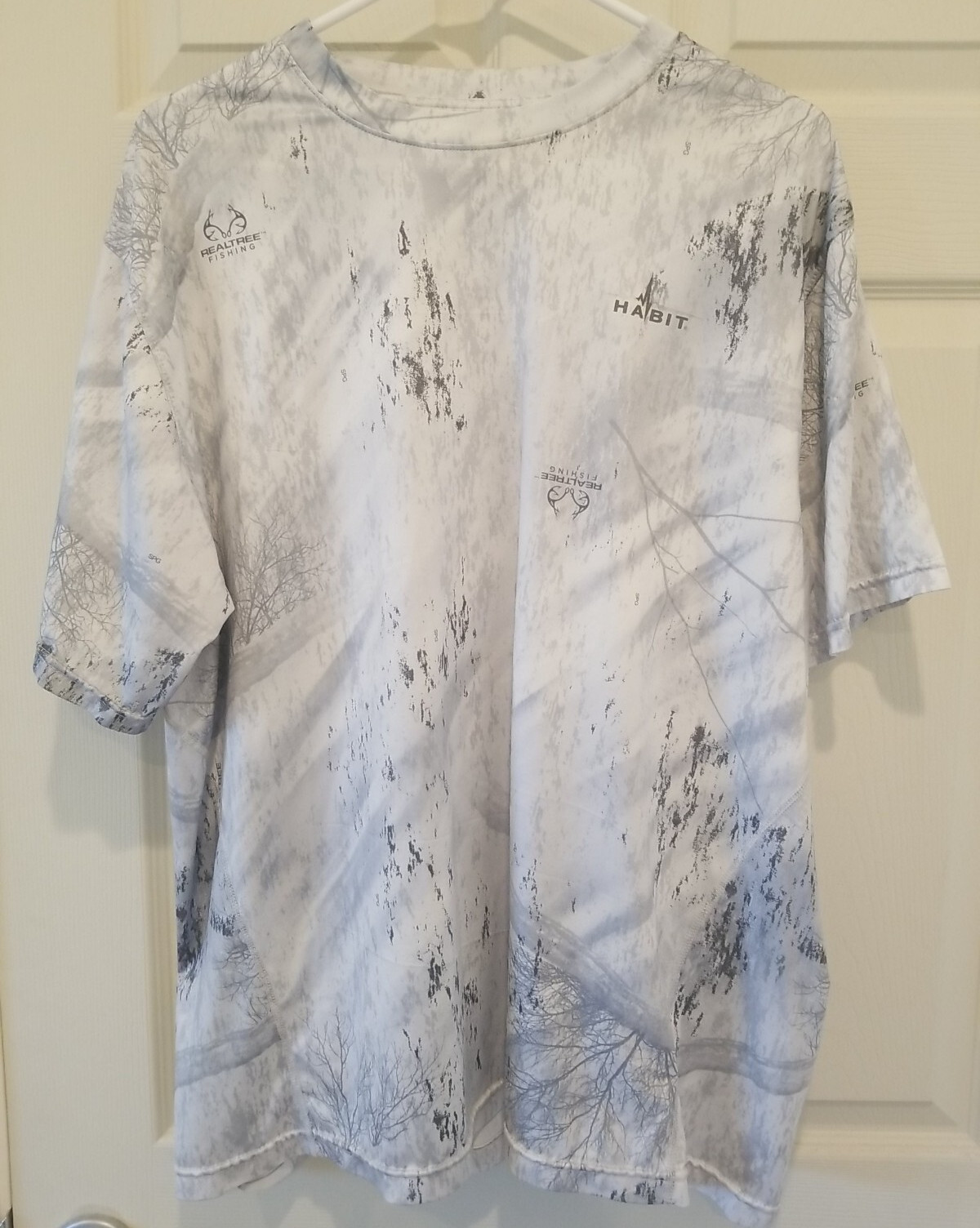 Habit Realtree Fishing Men Large S/S T Shirt 40+ Solar Factor Stretch Gray Camo