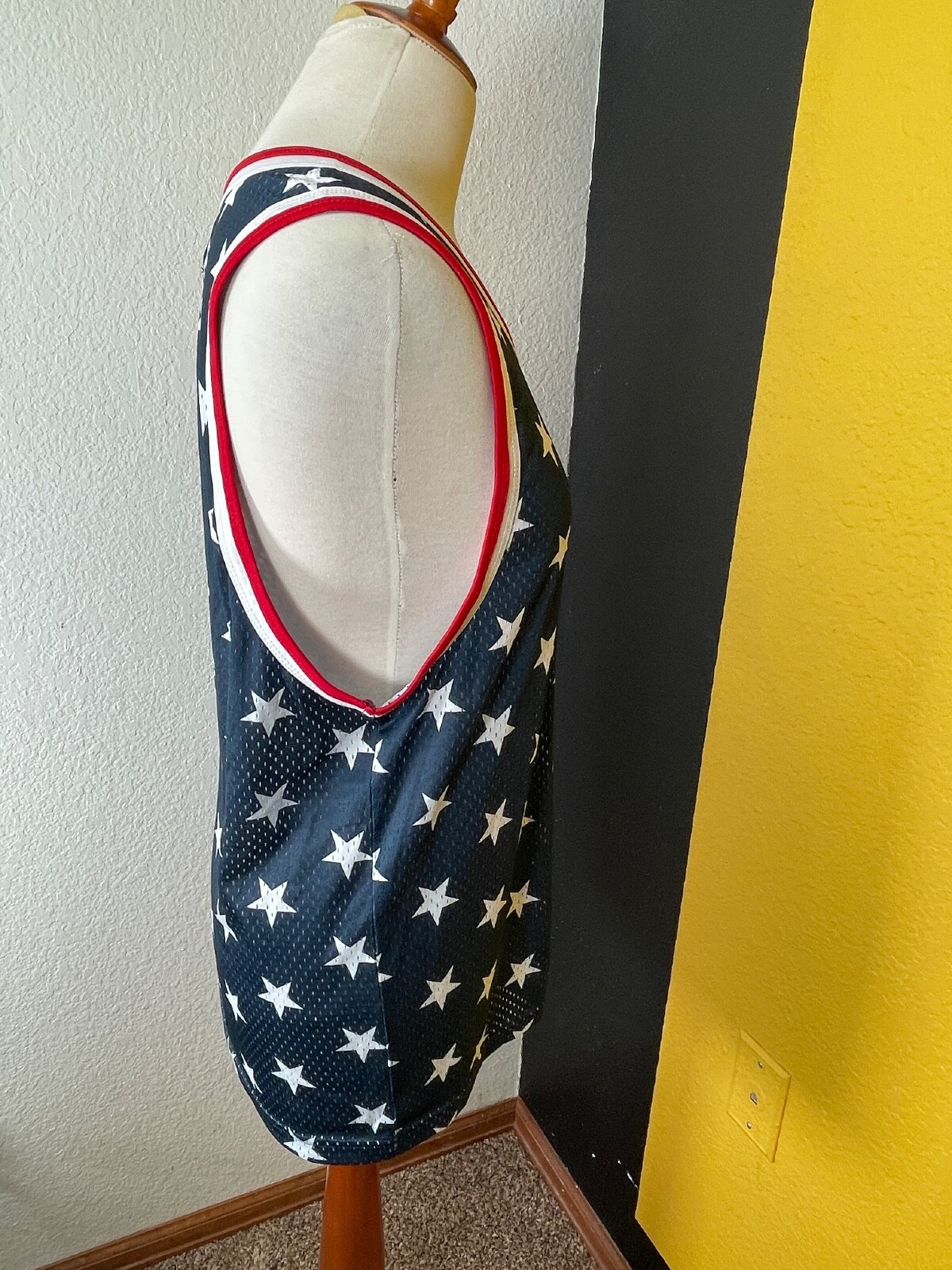 No Boundaries Mens Shirt Medium 38-40 Stretch Active Red White Blue Stars gallery