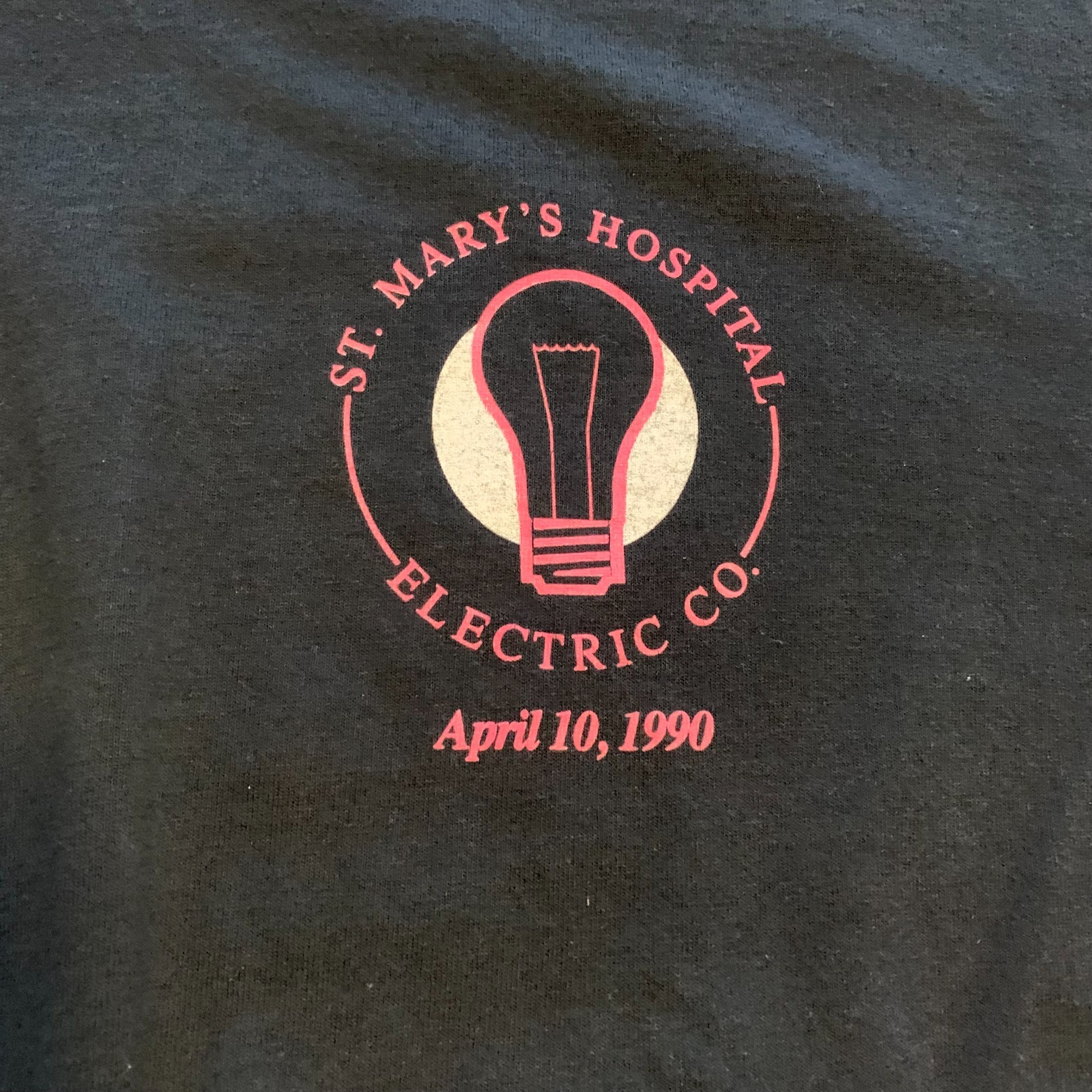 Vintage St. Mary's Hospital Milwaukee Electric Co. 1990 Single Stitch T-Shirt L gallery