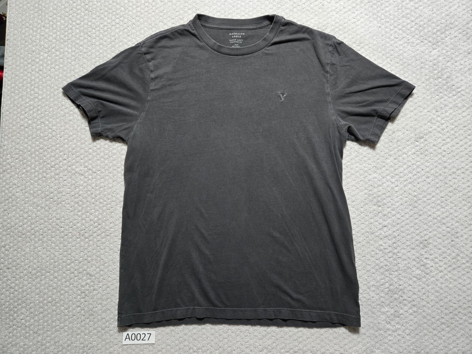 American Eagle Standard Fit T-Shirt ~ Men’s Large ~ Dark Gray gallery