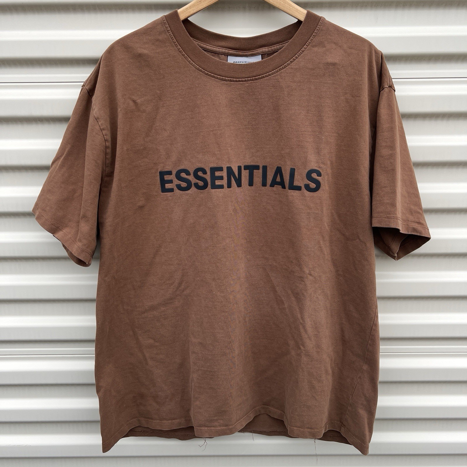 FOG Fear of God Essentials x SSENSE Rain Drum Brown T-Shirt Applique Logo Men XL gallery