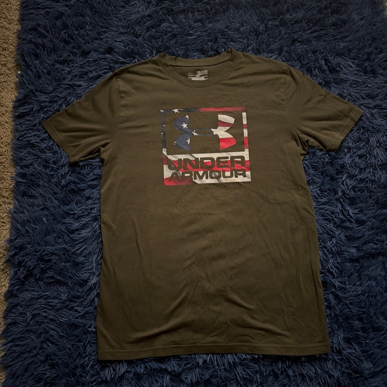 Under Armour Heatgear Flag Spell Out Big Logo T-shirt Athletic Size Youth XL