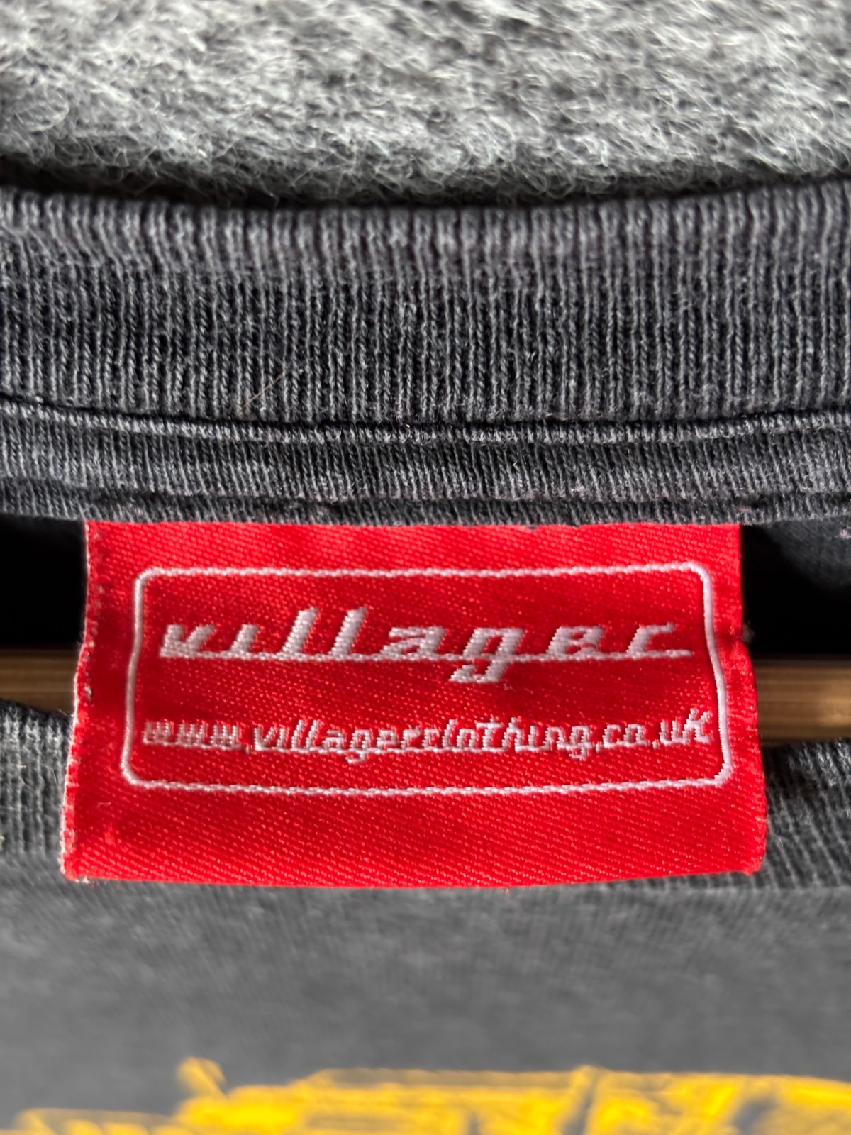 Villager Clothing Trucking Mens Medium T-Shirt Top Graphic Print Logo Black Grey gallery