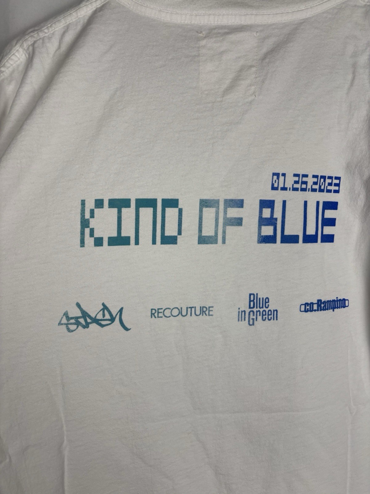 Blue In Green Stash NYC Kind of Blue Air Max Event White T-Shirt Size L gallery
