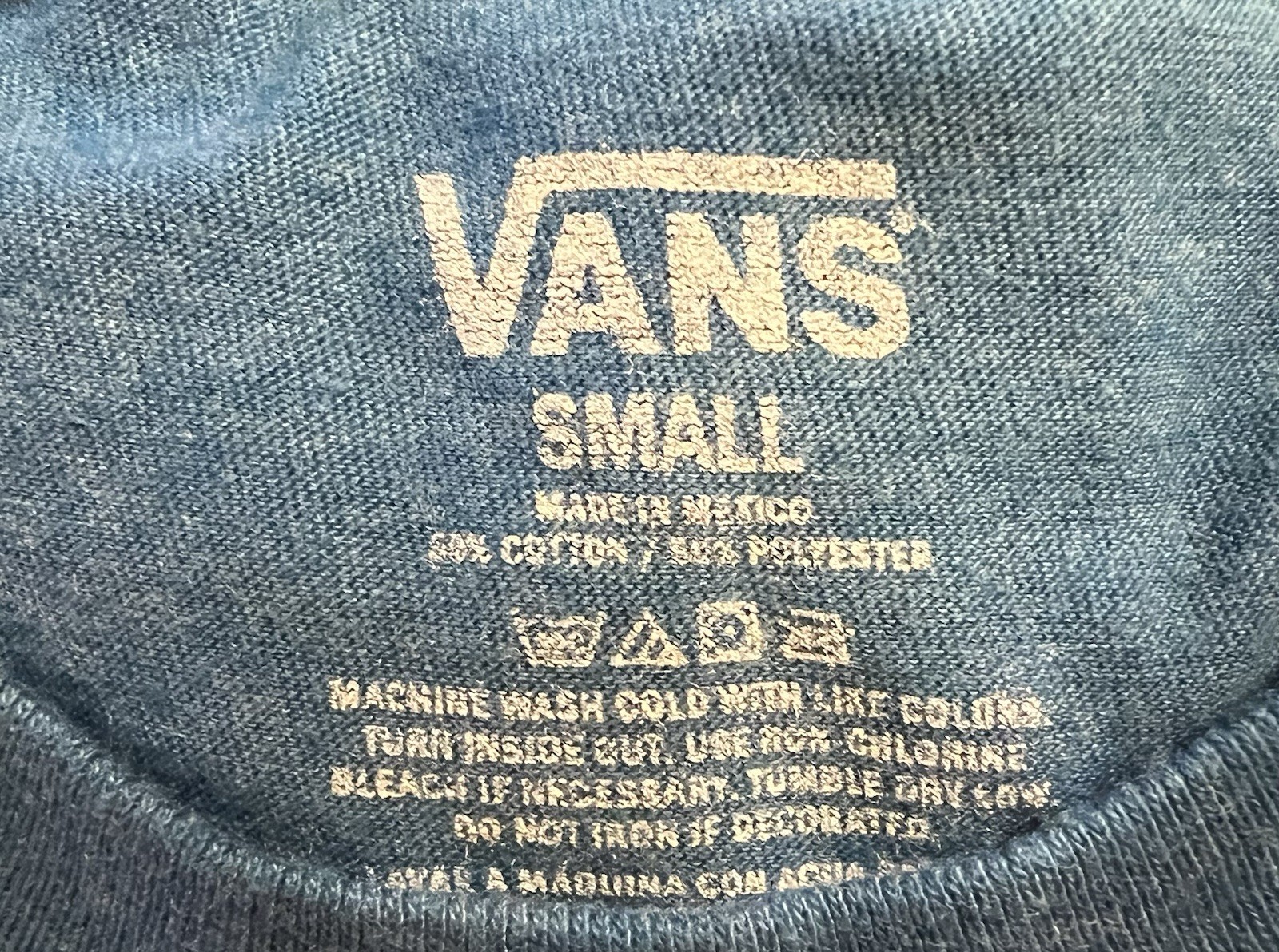 Vans Blue Short Sleeve Graphic T-Shirt Red Tongue Blue Cap Size Small gallery