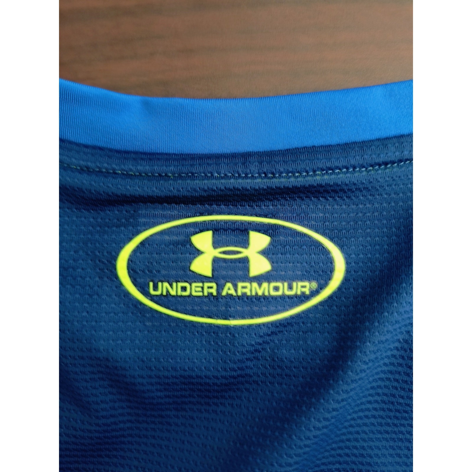 Under Armour Heat Gear Tee Men's Sz M Fitted Blue Short Sleeve Spellout Logo gallery