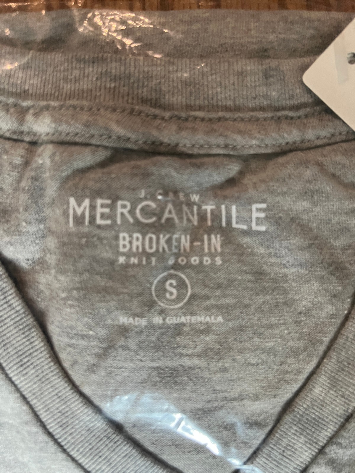 5 pack Small Men's V-Neck T-Shirts - 3 x LL Bean, 1x Jcrew, 1x Gap gallery