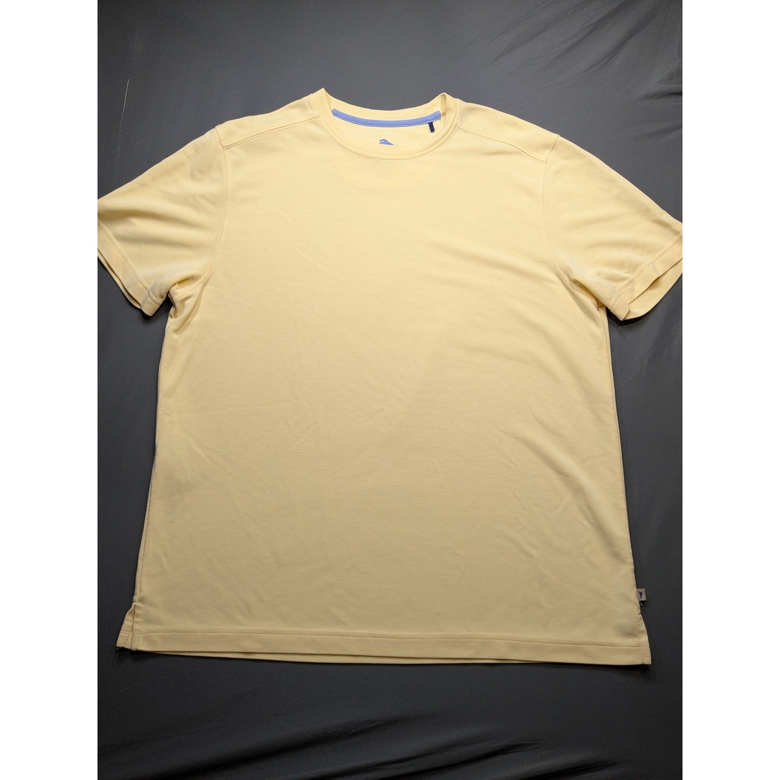 Tommy Bahama Mens Yellow Tencel Lyocell Blend Short Sleeve T-Shirt Size M gallery