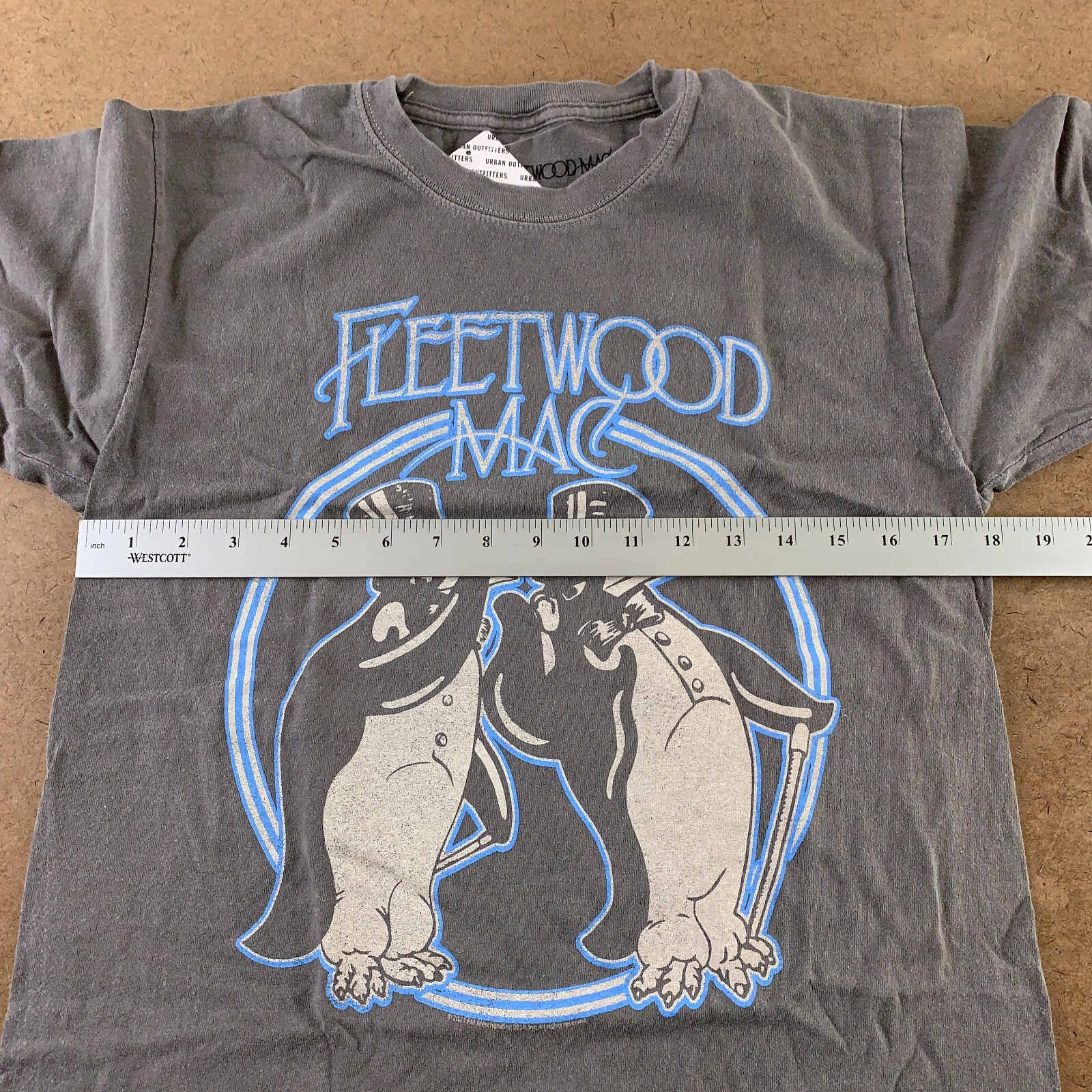 Urban Outfitters Fleetwood Mac Men's Size Small Gray Penguin T-Shirt gallery