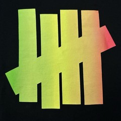 Undefeated Gradient Icon Long Sleeve T Shirt Mens Size Large Black UNDFTD