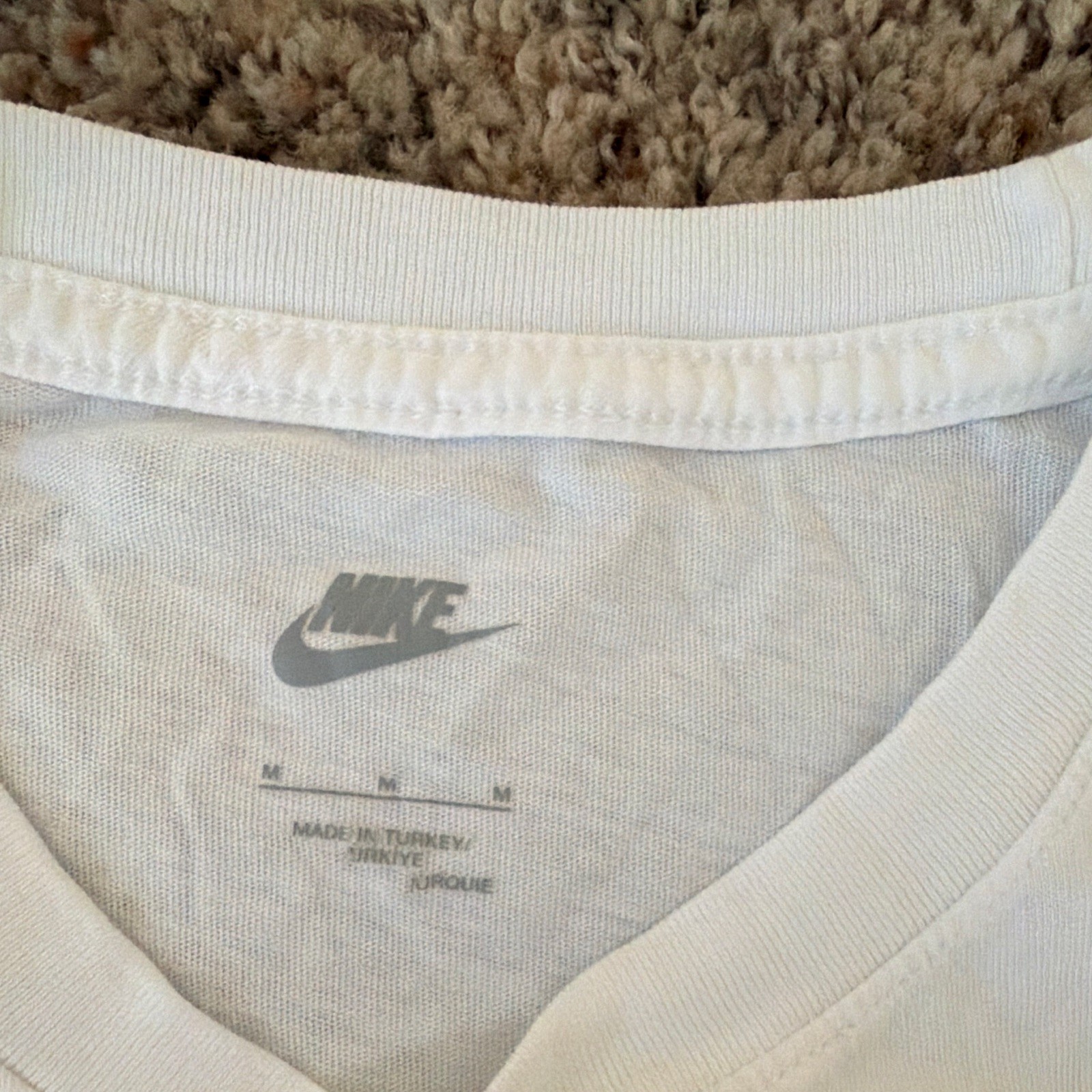 Nike Turkey Graphic Print Logo White Crew Neck Short Sleeve T-Shirt youth M gallery