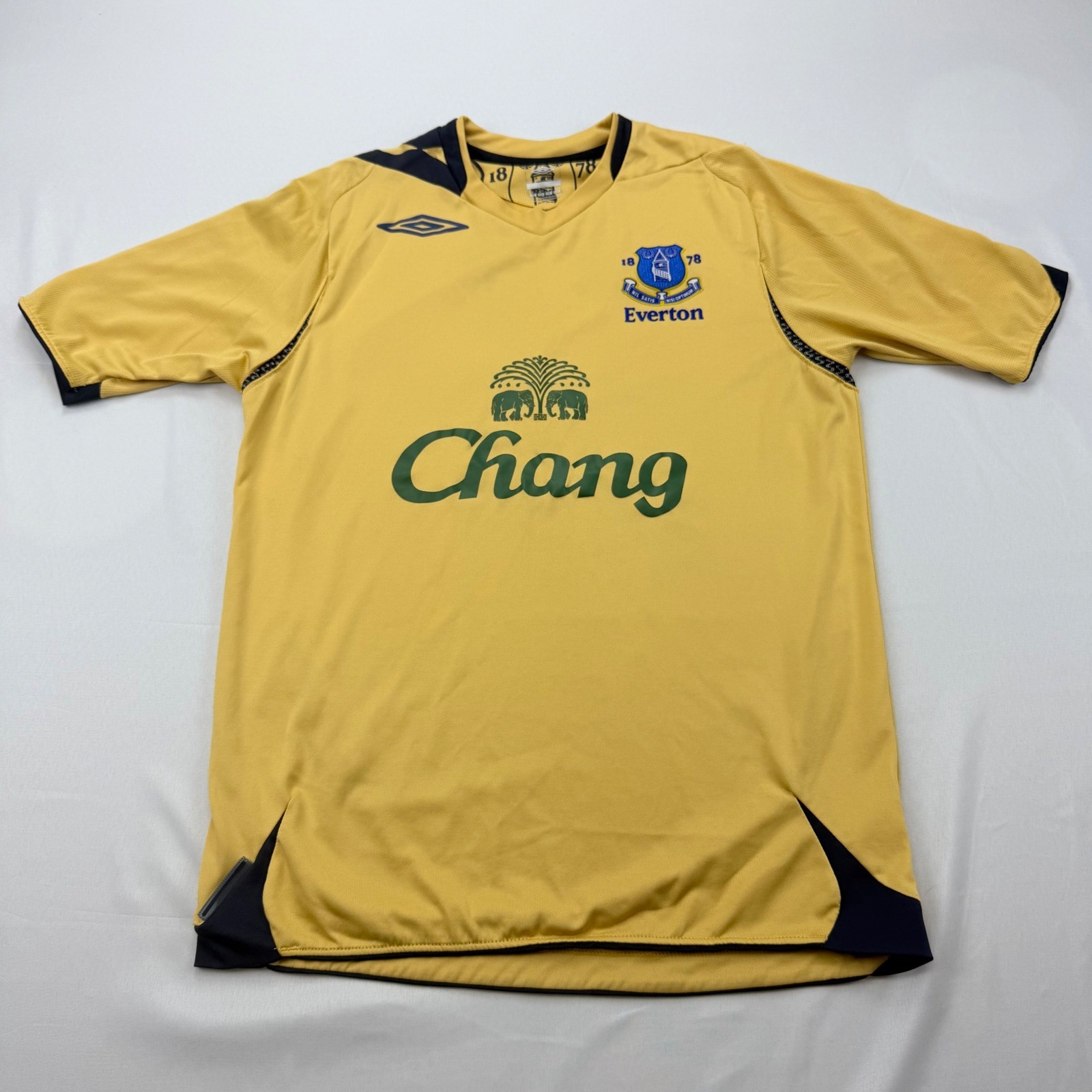 Umbro Everton Soccer Jersey Mens Small Yellow 2010-11 Away Chang Sponsor Kit gallery