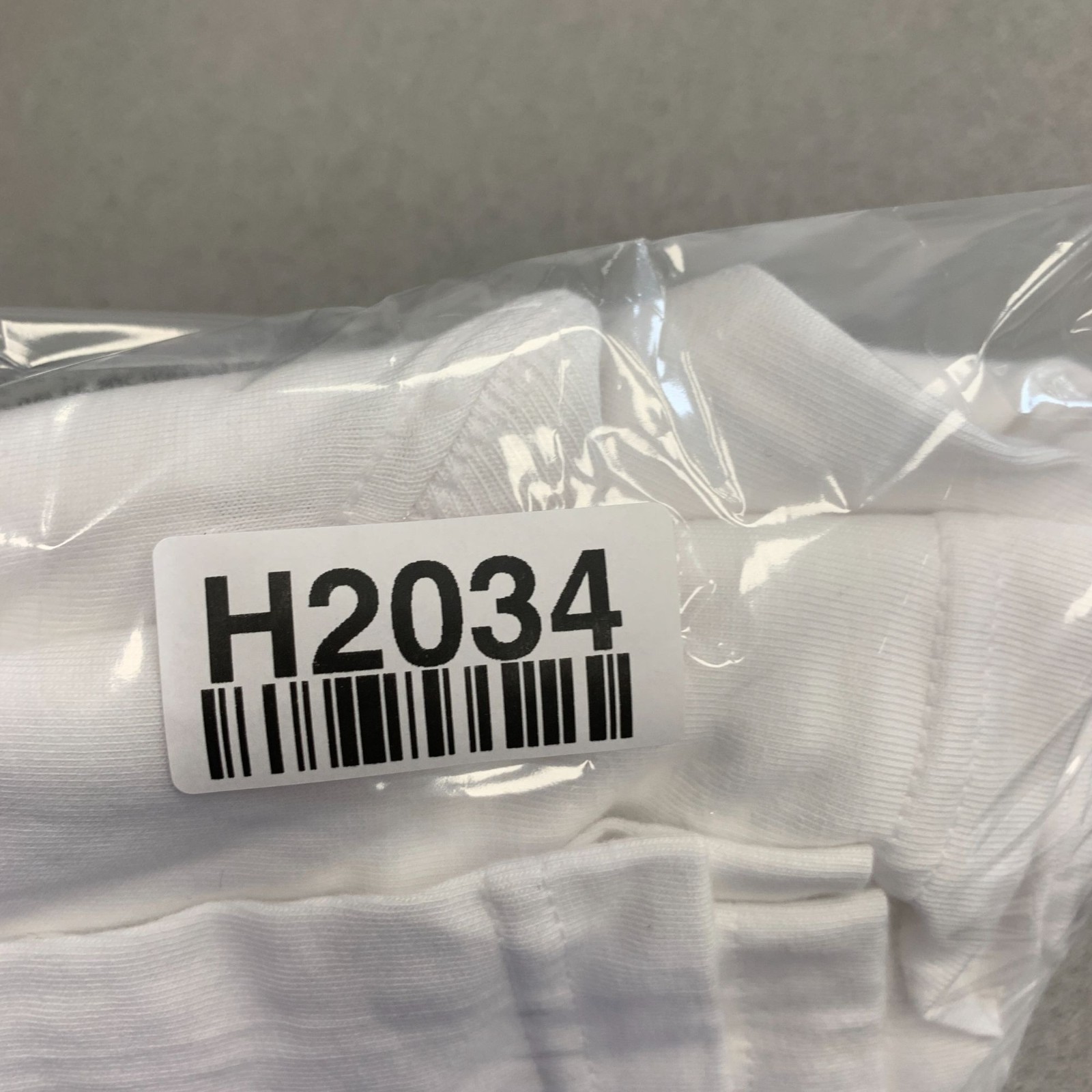 Kirkland Signature Men's XL White Crewneck T-Shirts 3-Pack 100% Cotton H2034 gallery