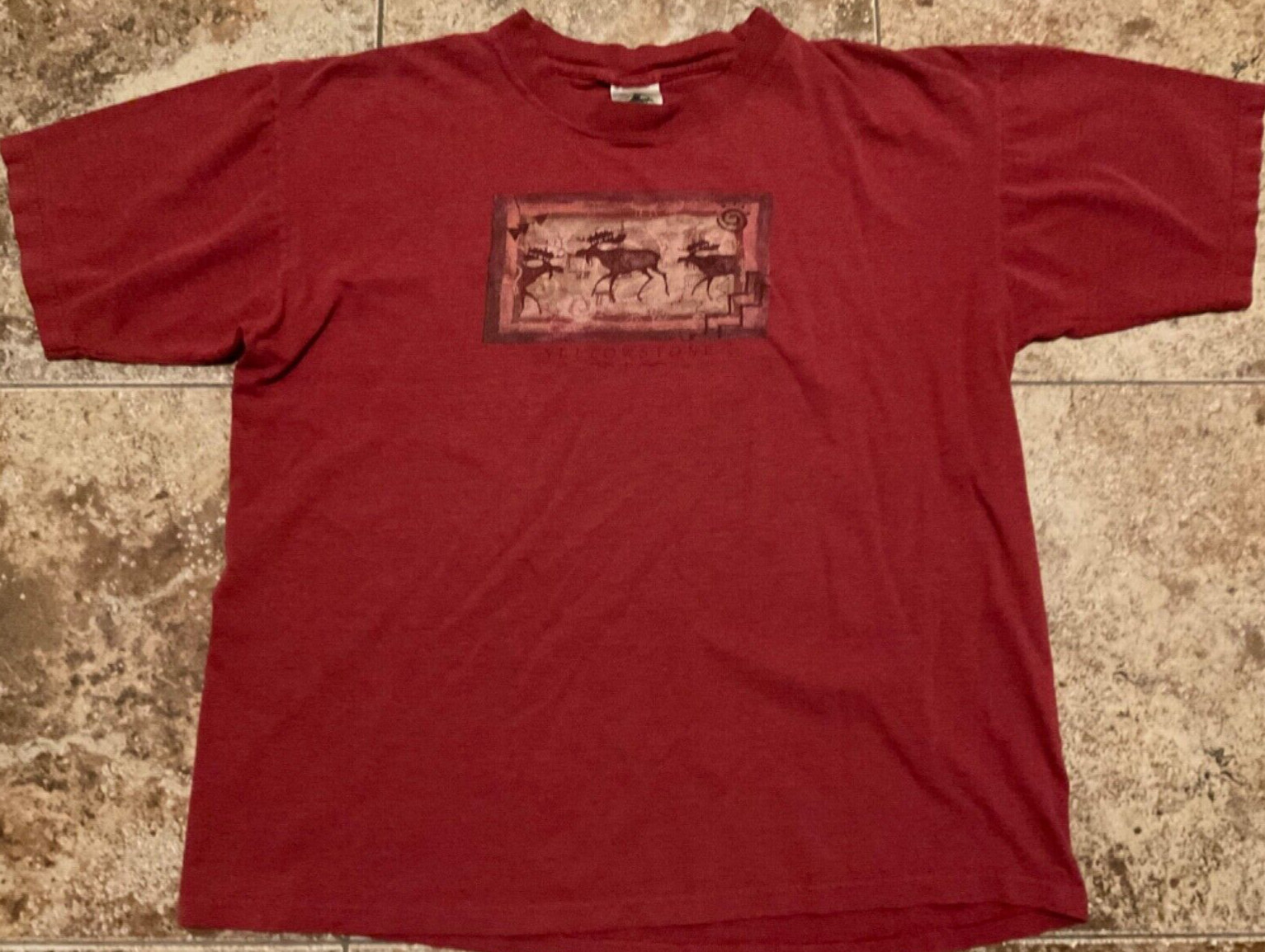 VINTAGE YELLOWSTONE ECO MOUNTAIN MOOSE GRAPHIC T-SHIRT ( MENS 2XL ) BRICK RED