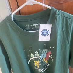 Life is Good Jake & Rocket Sledding Classic T-Shirt Men’s Large Essex Green NEW