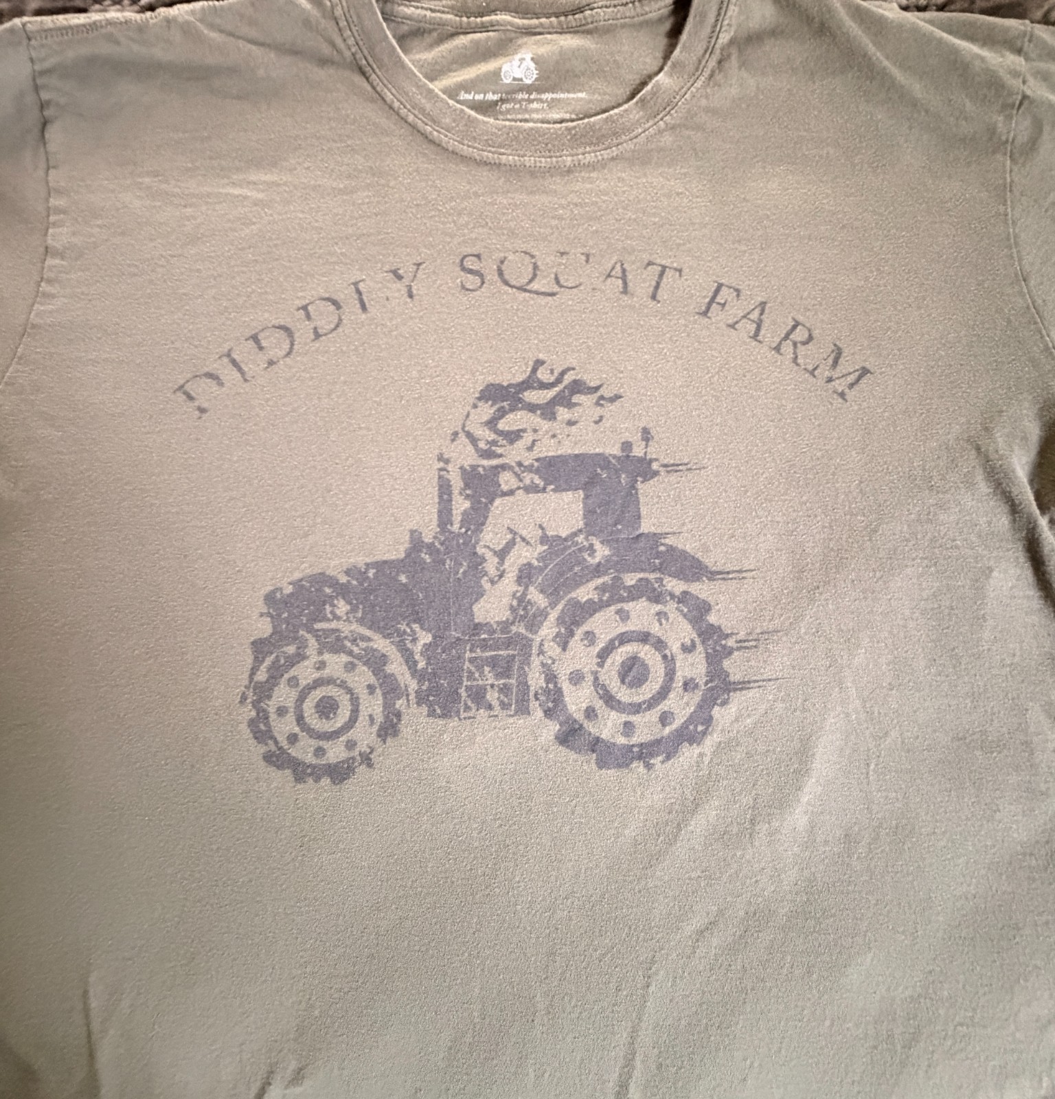 Diddly Squat Farm Tractor T-Shirt XL Olive Green Jeremy Clarkson UK Cotton Tee gallery