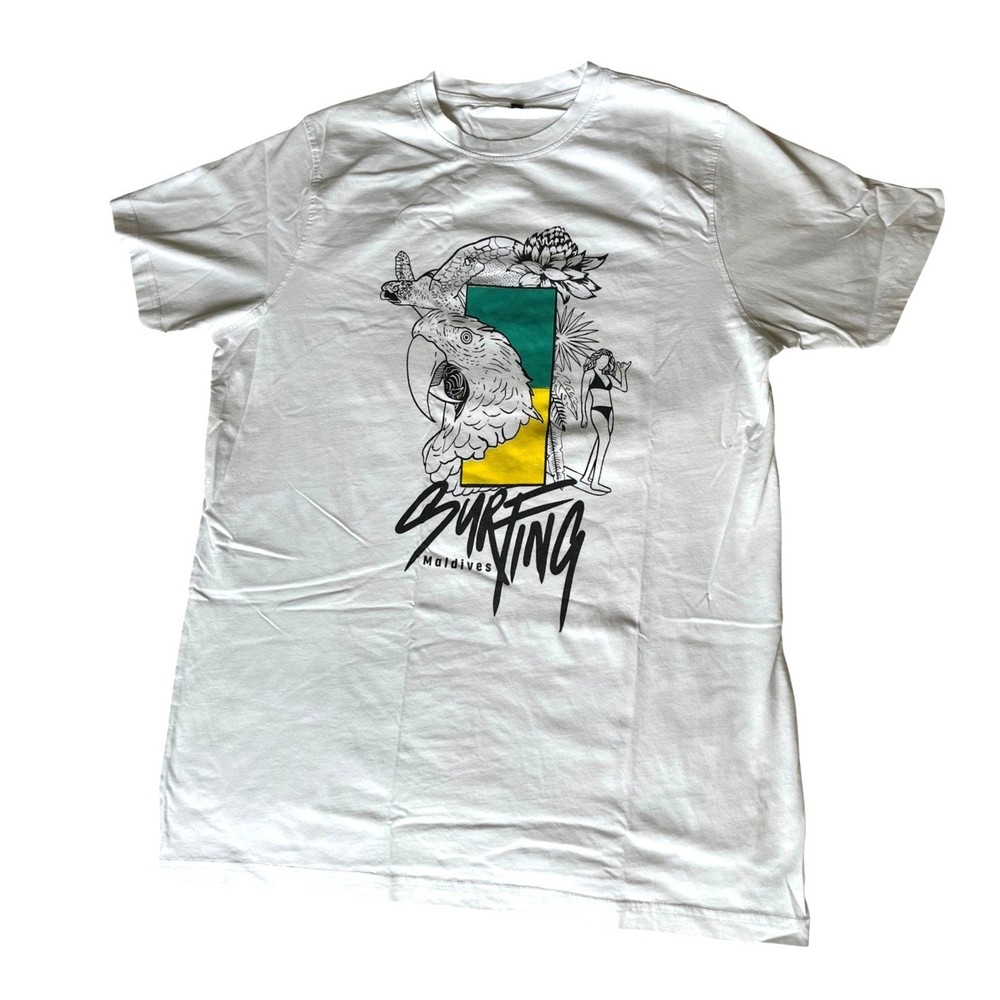 Surfing Maldives Parrot Sea Turtle Graphic T-Shirt Short Sleeve Unisex Large