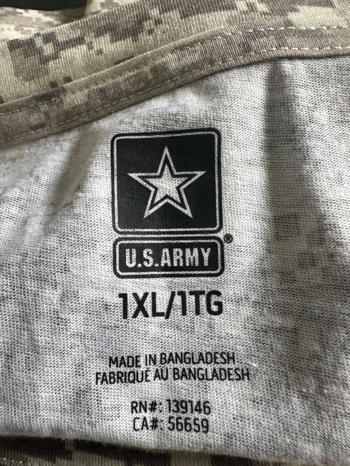 Official US Army Men's Long-Sleeved T-Shirt 1XL Gray/Beige with Flag in Camo gallery