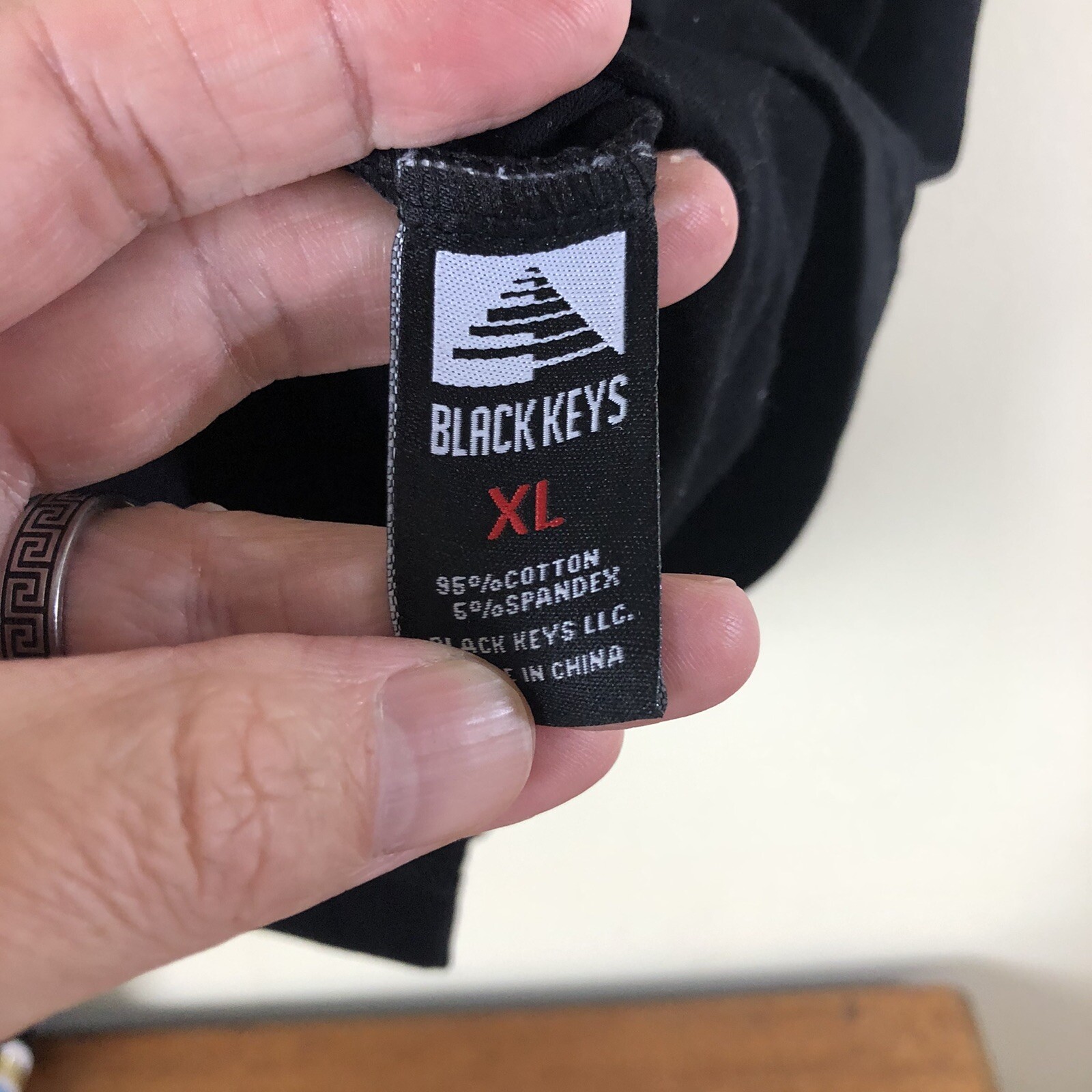 Men's Powered by Black Keys T-shirt Cotton Stretch w/ Sexy Lips Eating Ice Cream gallery