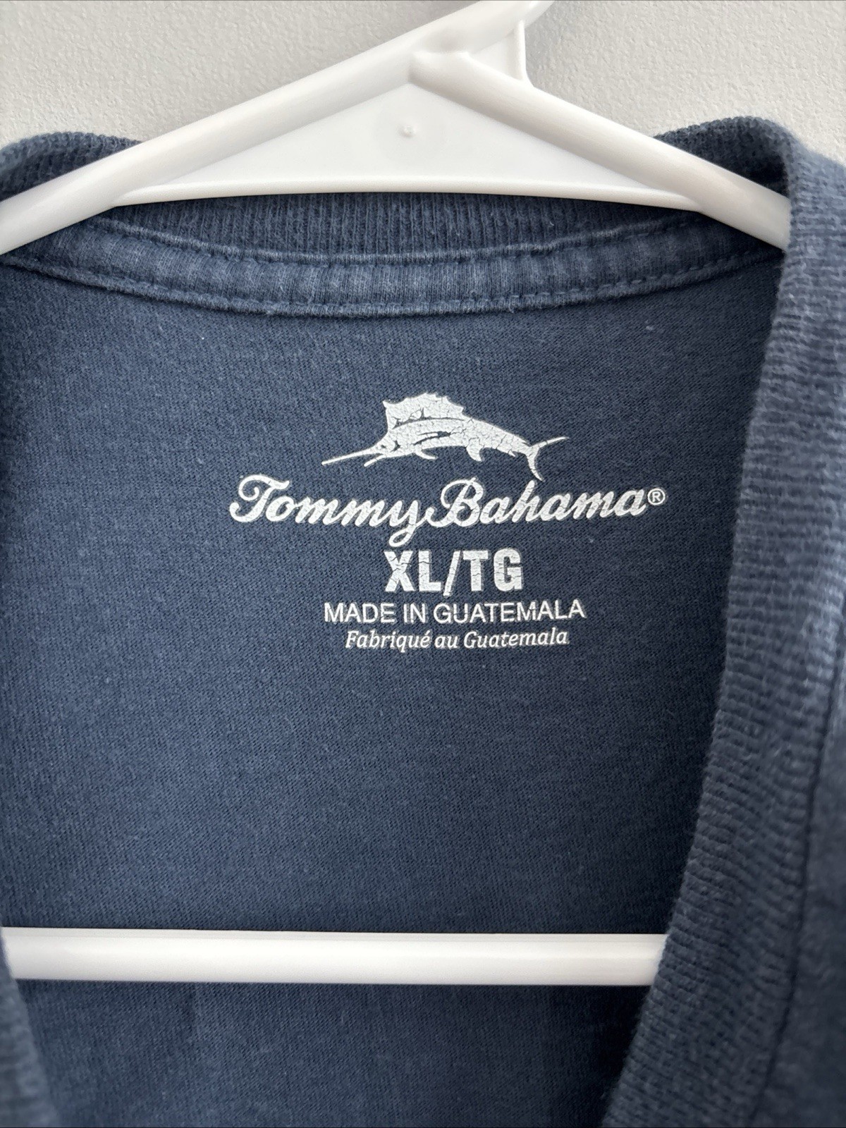 Tommy Bahama Relax Never Skip Leg Day Crab Legs Men’s T-Shirt Size XL Beach gallery