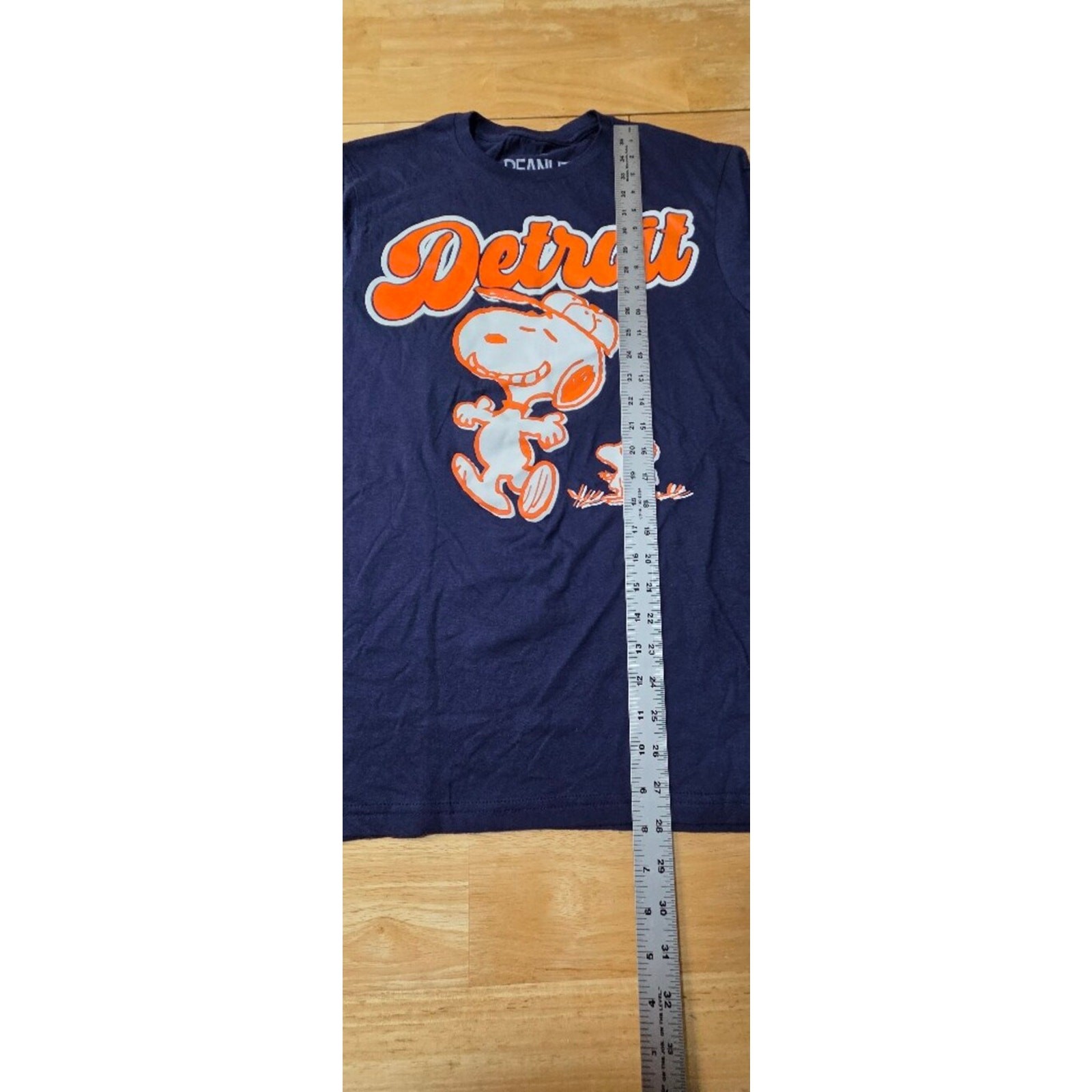 Peanuts Snoopy Detroit Baseball Graphic Tee Medium NWOT Navy Blue Team Merch gallery