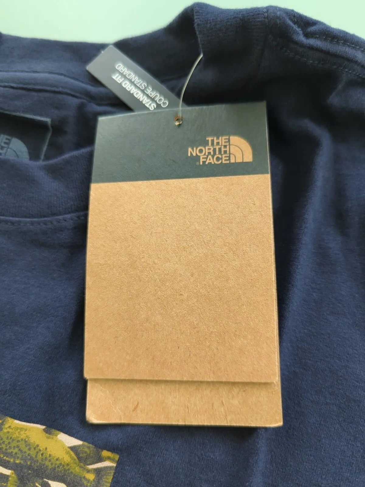 THE NORTH FACE Mens Boxed in Graphic Aviator Navy T Shirt Fish Sz L NF0A475ARG1 gallery