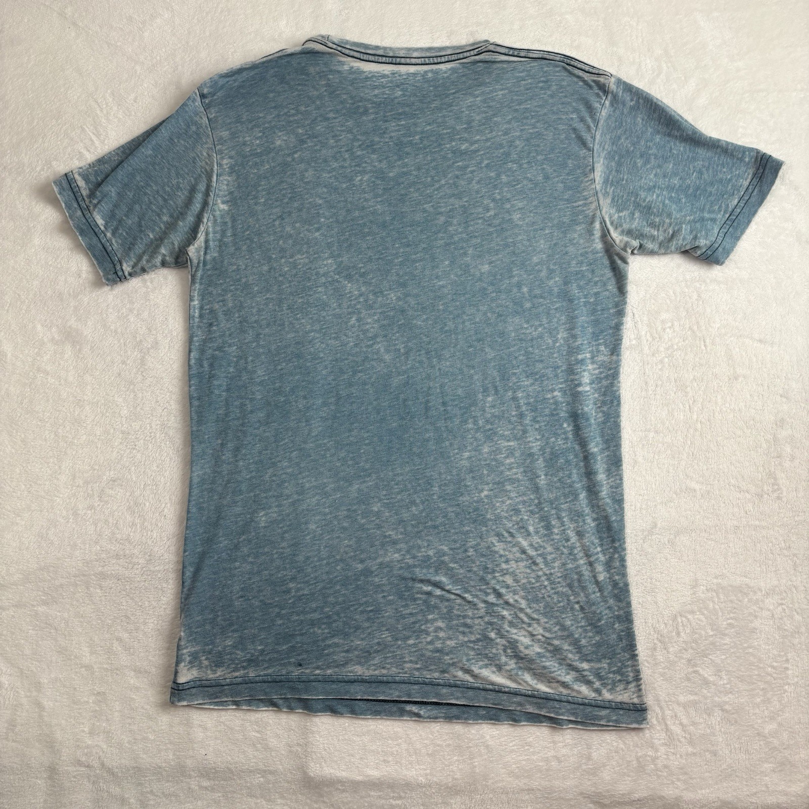 Quiksilver Blue Short Sleeve Graphic Light Weight Shirt Men's Medium Sheer gallery