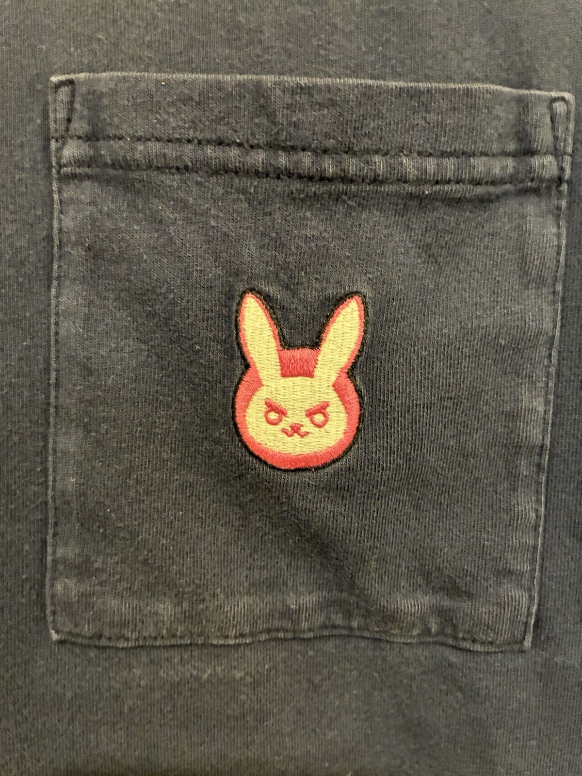 Uniqlo UT x Blizzard Overwatch D.Va Bunny Pocket Navy Blue T-Shirt LARGE