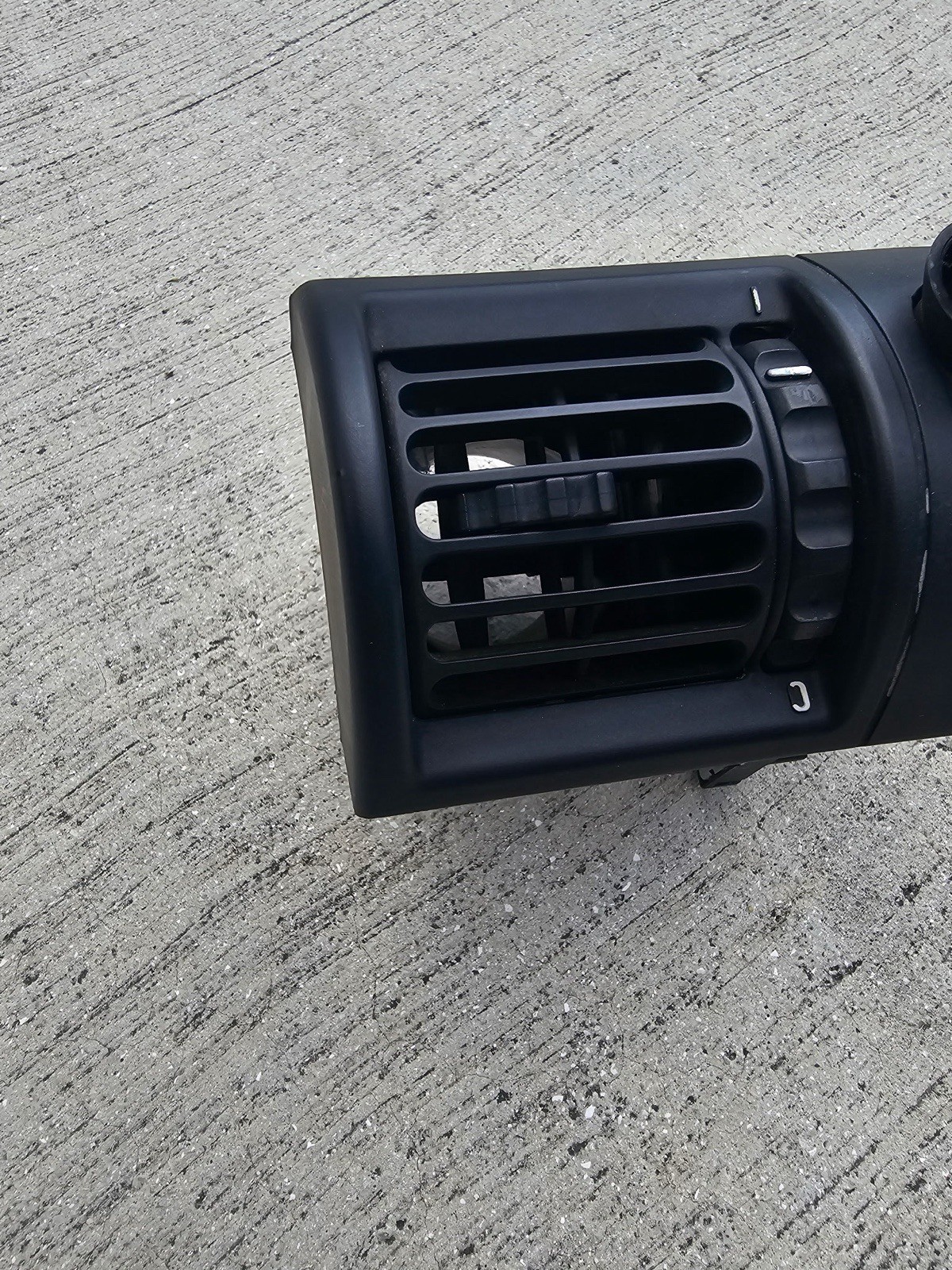 1996-2002 BMW Z3 Driver Side Ac Vent With Headlight Switch Controls Assembly