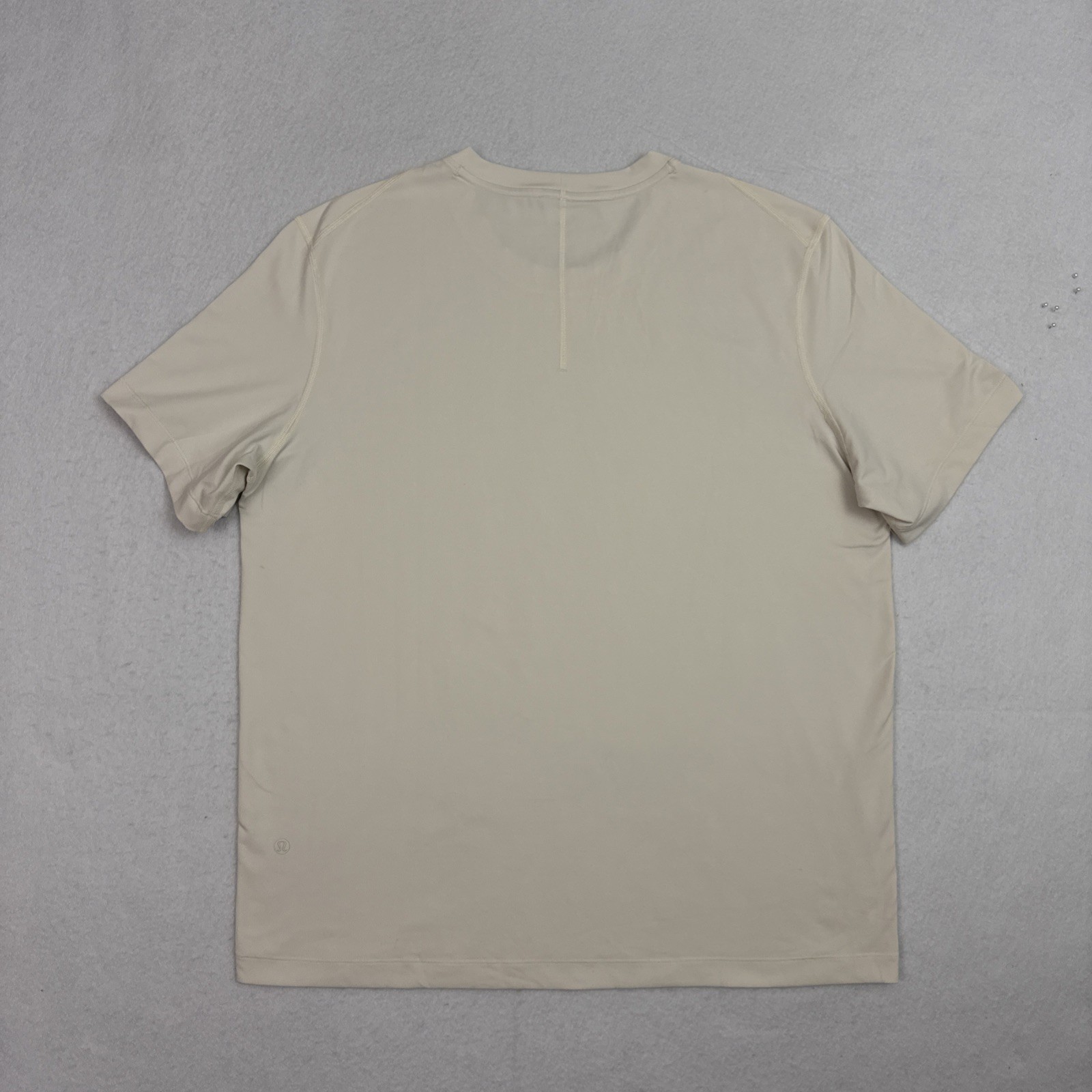 Lululemon Fundamental Tee Mens Large Bone Performance Gym Yoga Training Shirt gallery