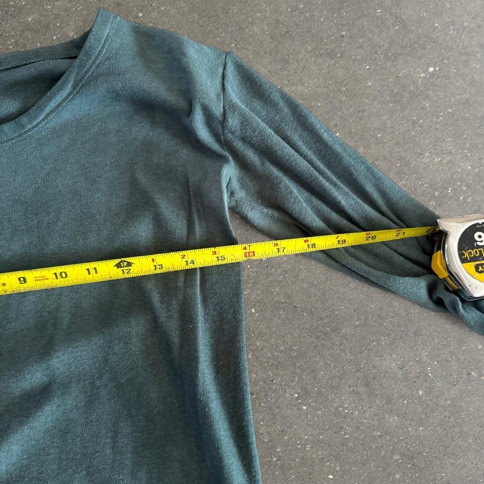 Unbranded Men's Green T-shirt gallery
