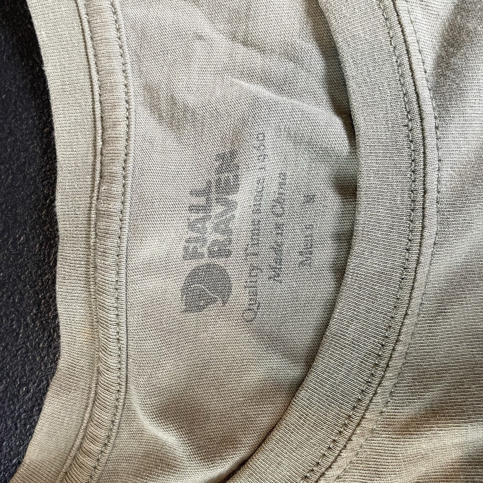 FjallRaven Pocket T Shirt Medium Men Short Sleeve Crew Neck FLAWS F101 gallery