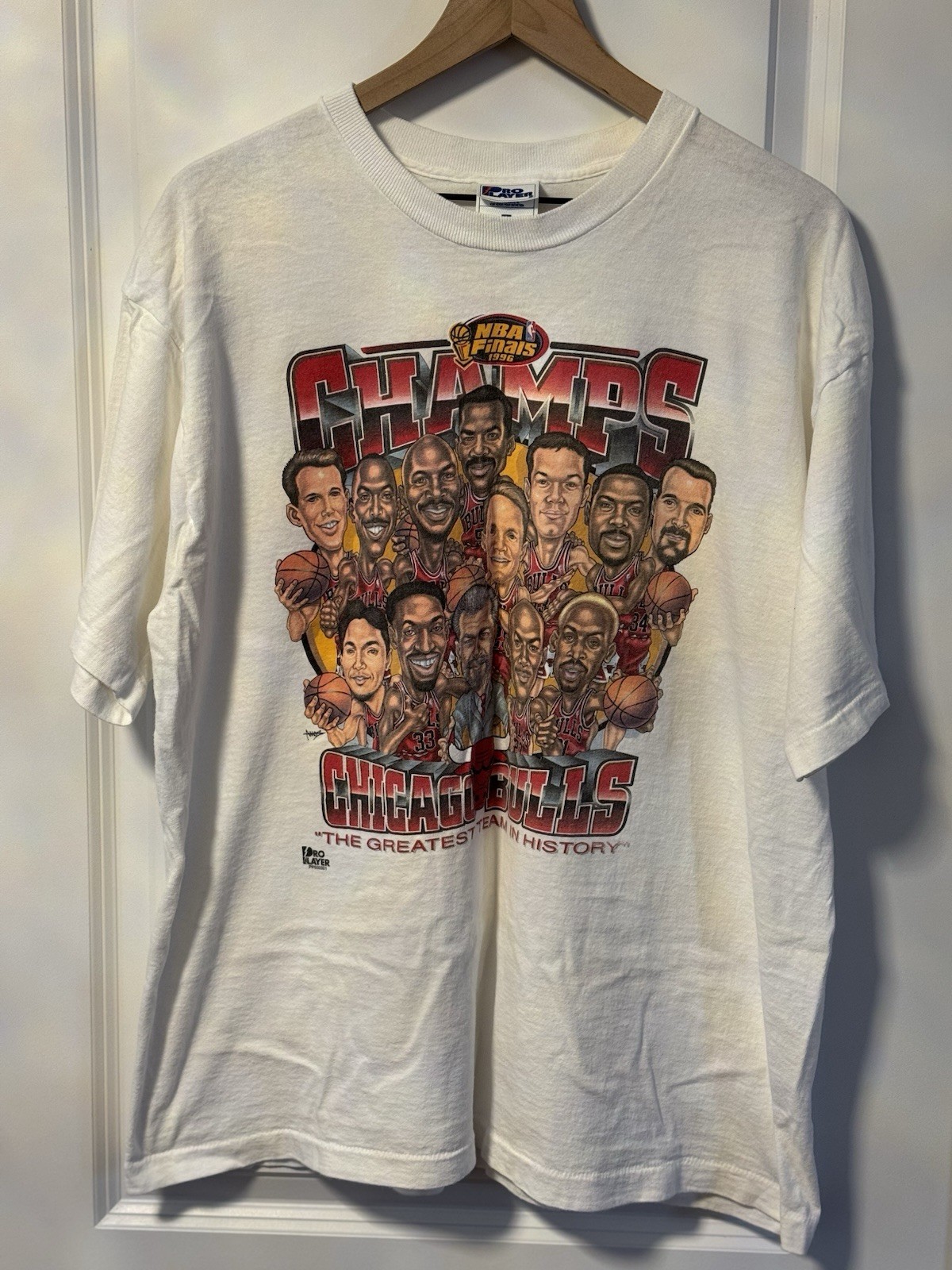 90s Single Stitch Chicago Bulls Championship Team T-shirt Size XL gallery