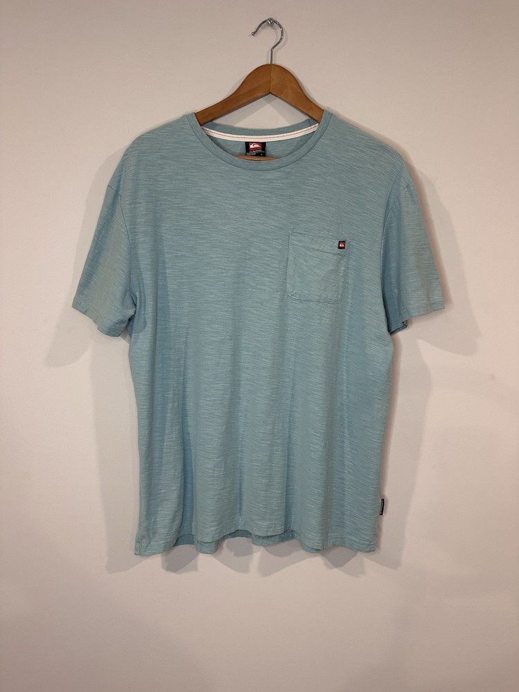 Quicksilver Logo T-Shirt Blue Pocket Tee Surf Skate Size Large Y2K Chambray