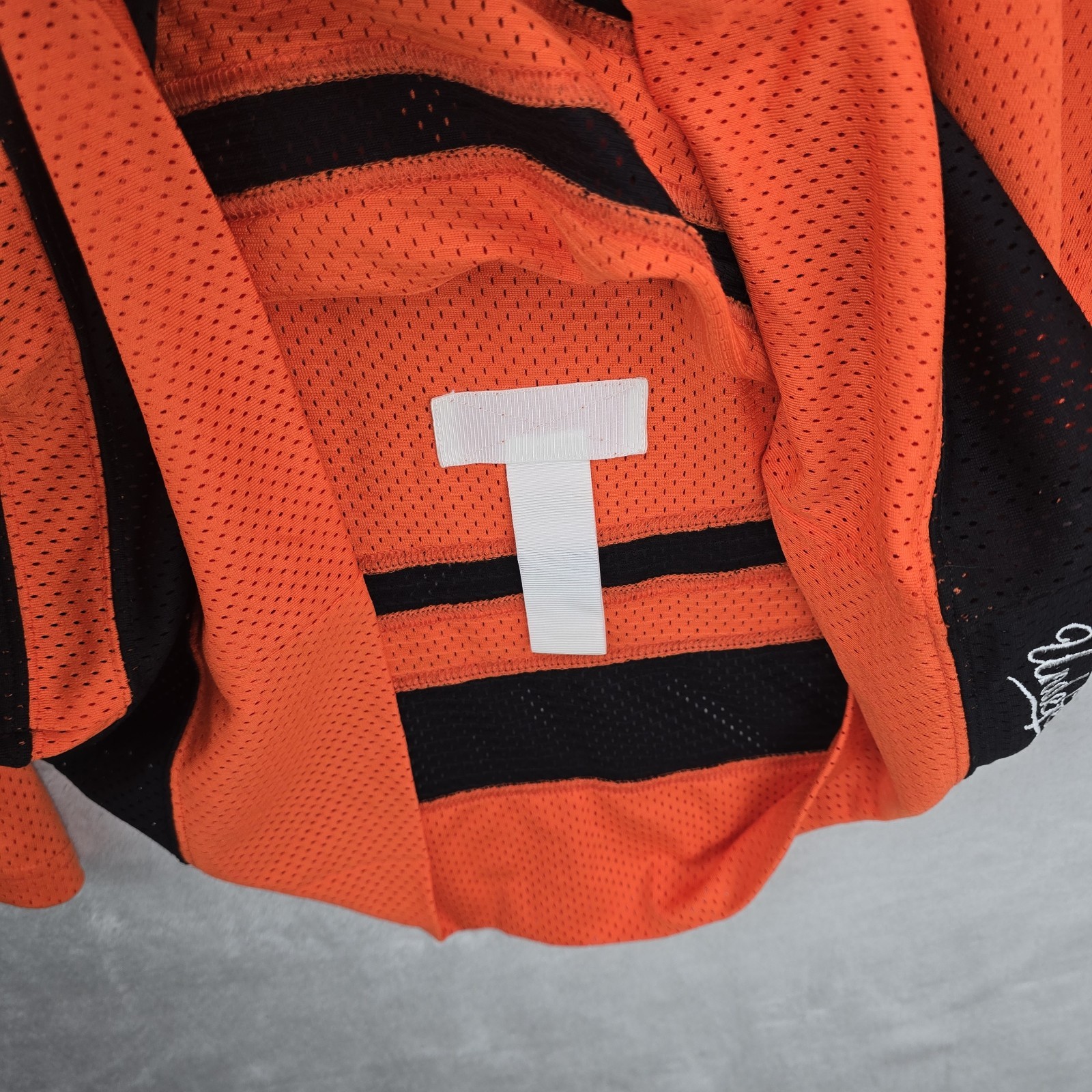 Undefeated Hockey Jersey Mens Large Orange Black Fight Strap Streetwear New gallery